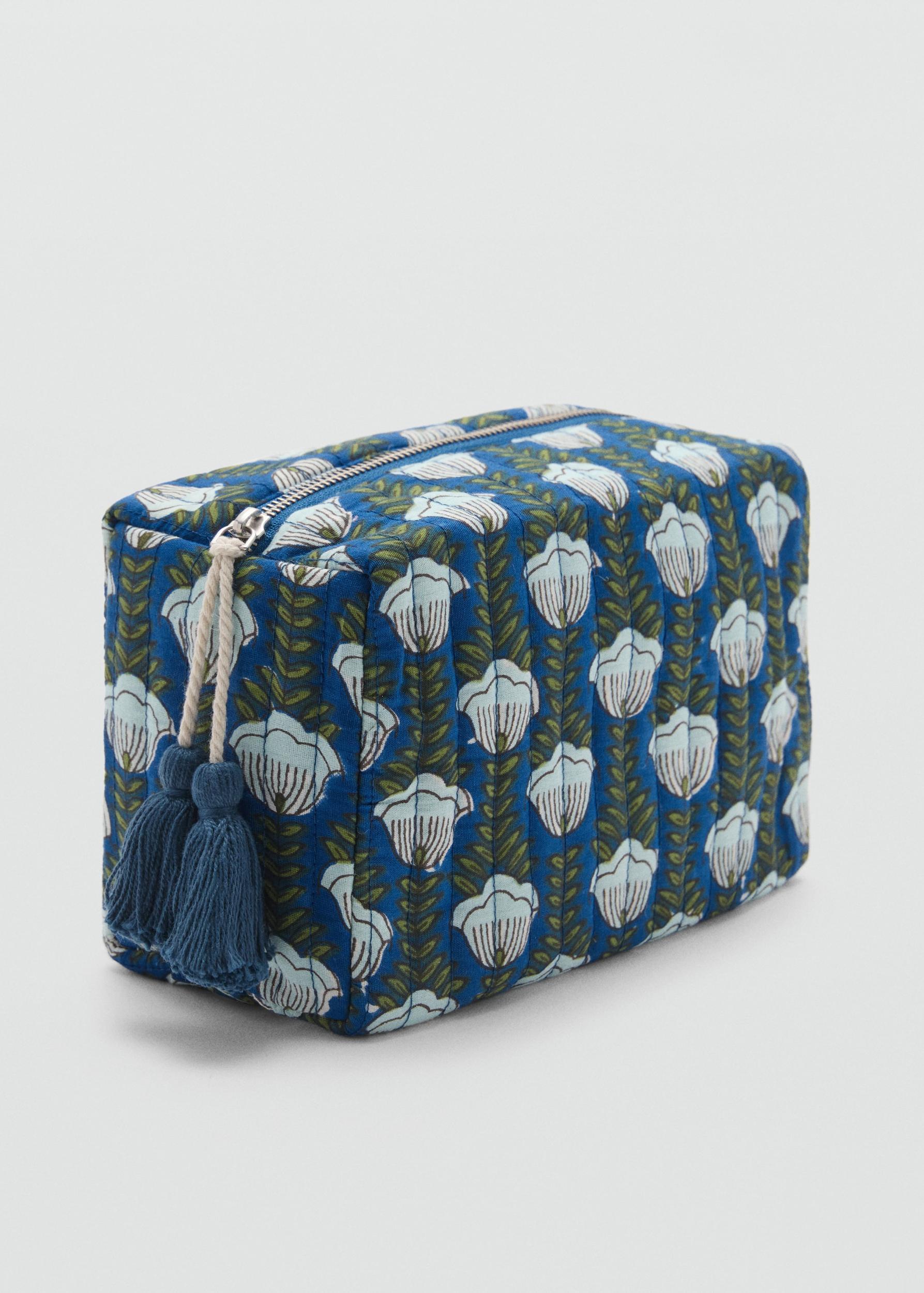 Quilted cosmetic bag - Women | MANGO USA Product Image