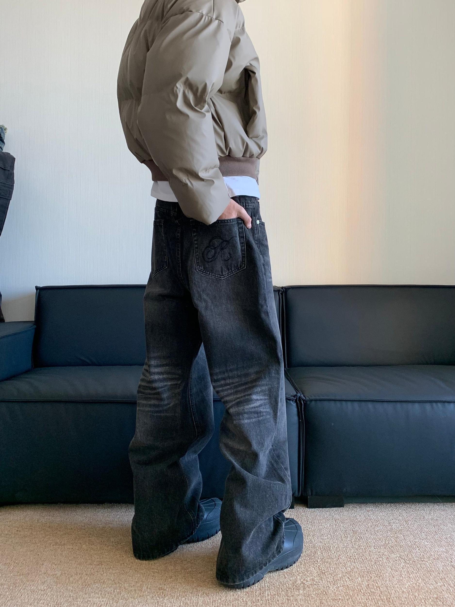 RT No. 11506 WASHED BLACK DENIM STRAIGHT JEANS Product Image