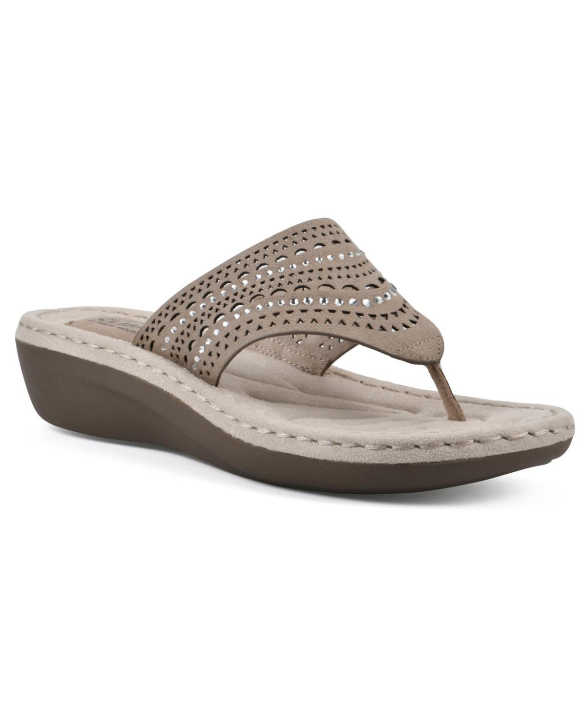 Cliffs by White Mountain Comate Women's Thong Sandals, Size: 9.5 Wide, White Nubuck Product Image