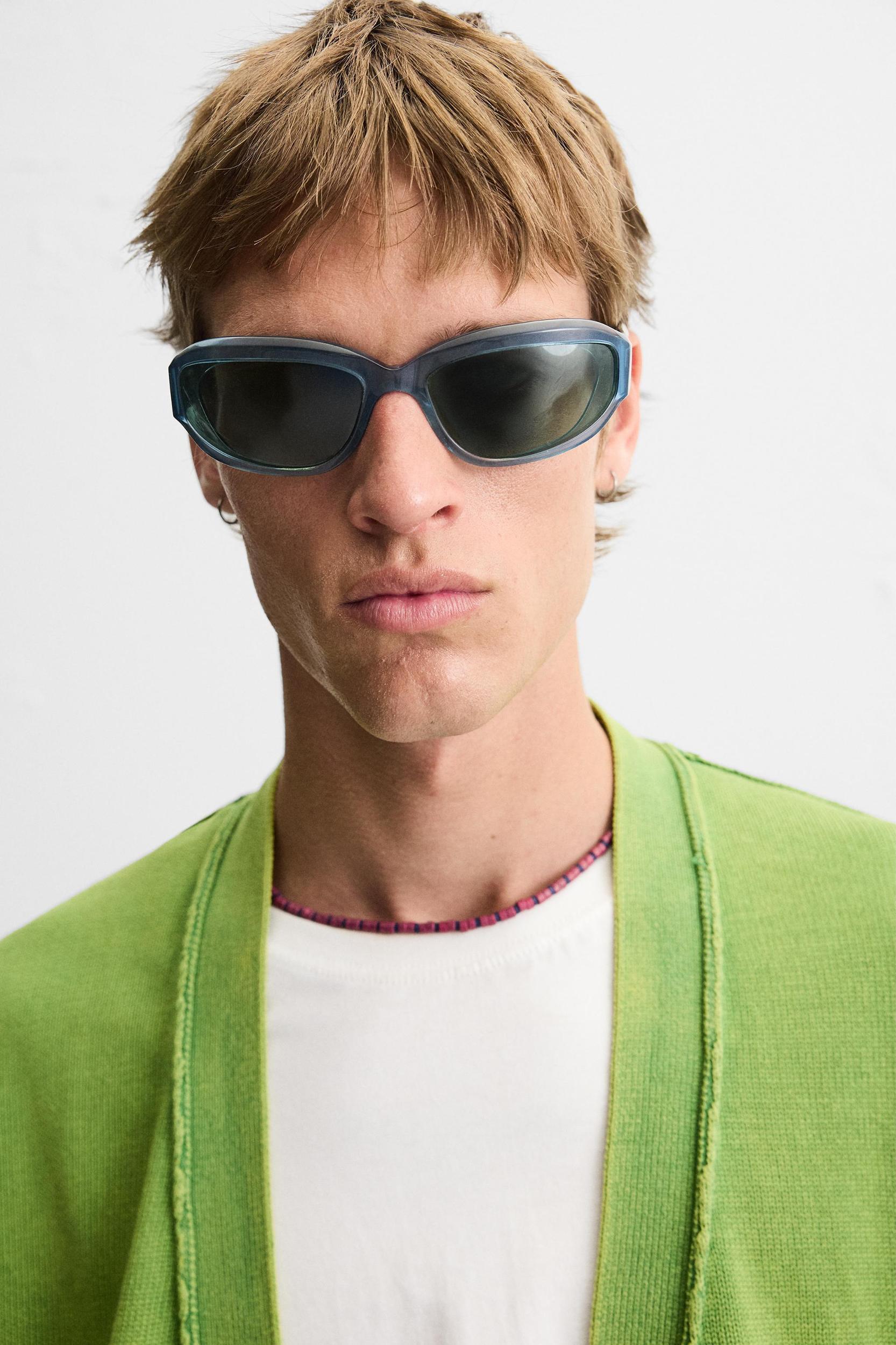 REVERSE EFFECT WASHED CARDIGAN Product Image