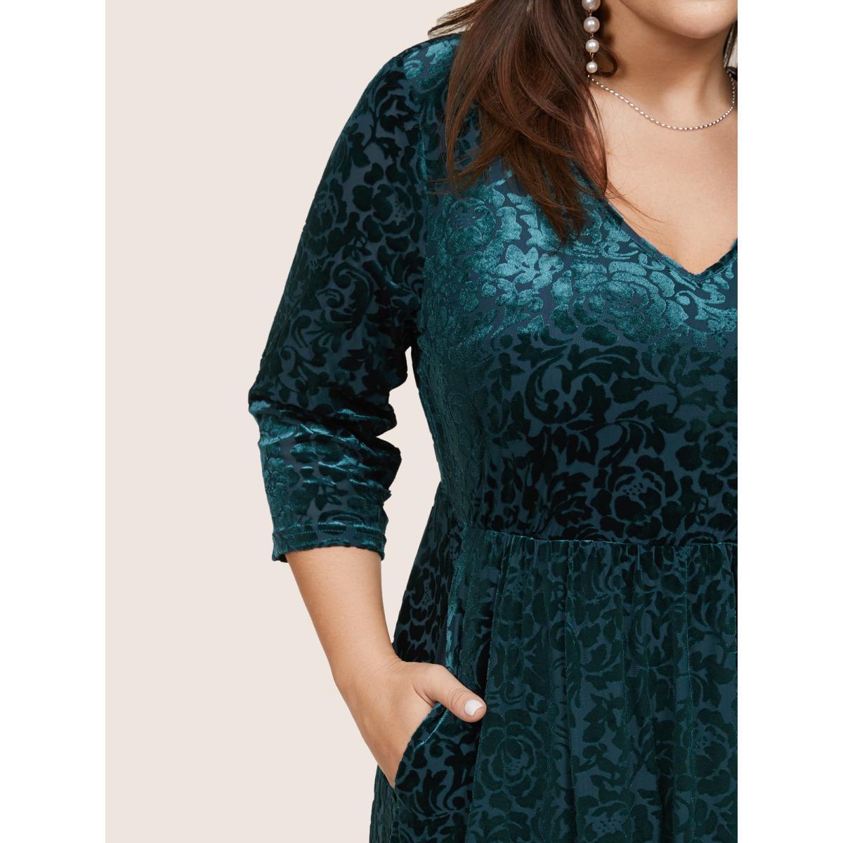 Plus Size Plain Texture Floral Velvet Pocket Dress Emerald Women Elegant Velvet V-neck Elbow-length sleeve Curvy Midi Dress BloomChic 10/M Product Image