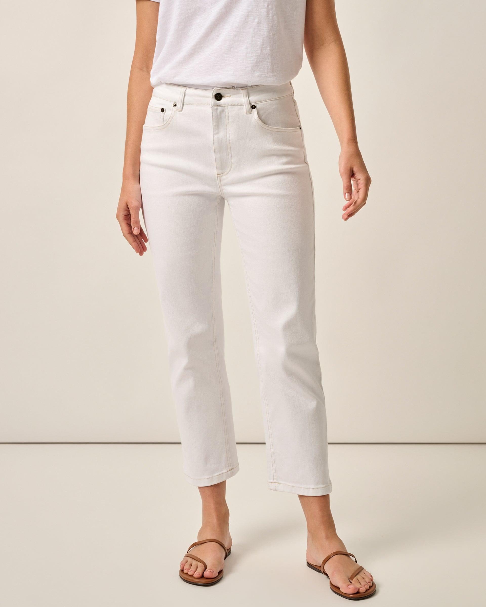 Savanah Light Everyday Wash Jean Female Product Image
