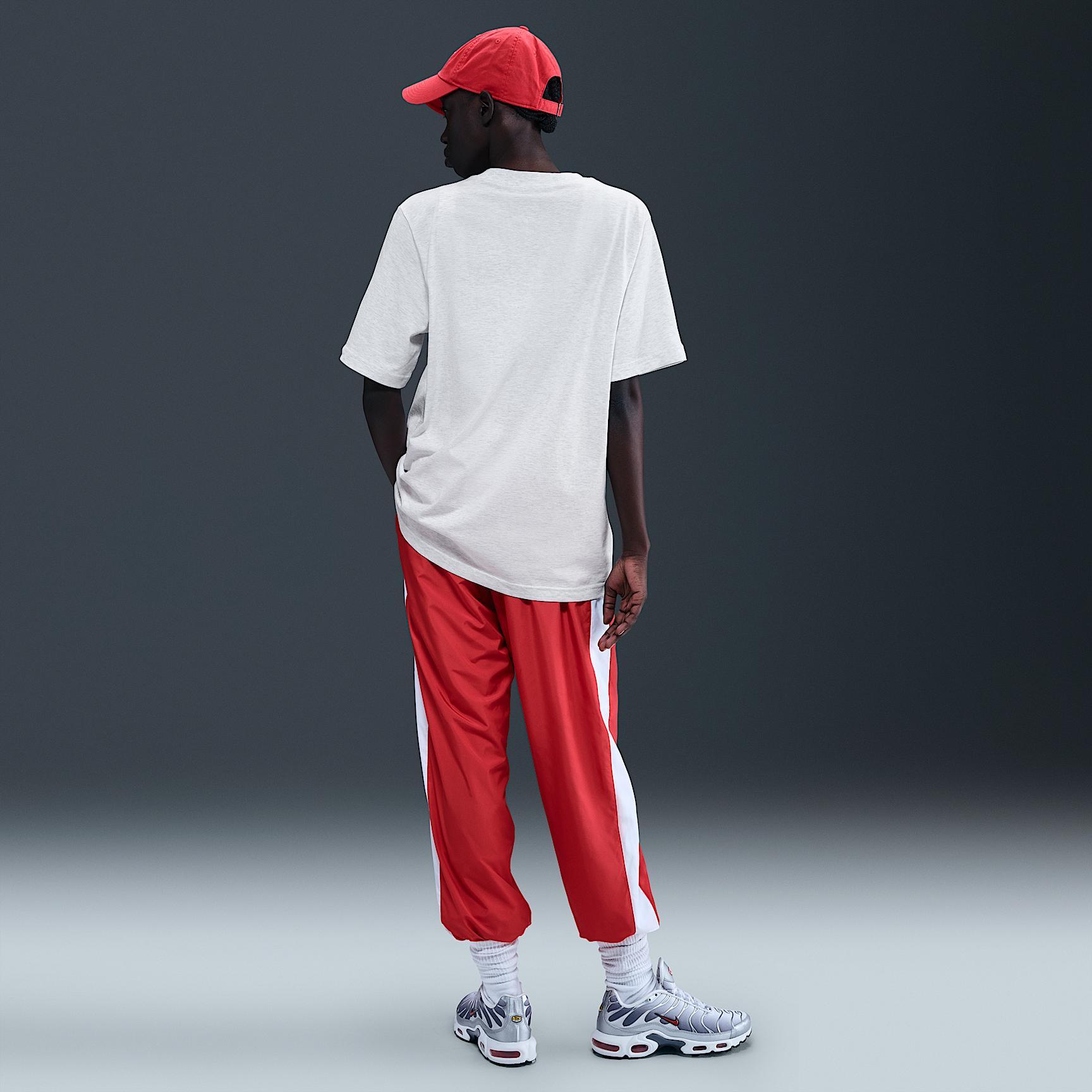Nike Sportswear Women's Graphic T-Shirt Product Image
