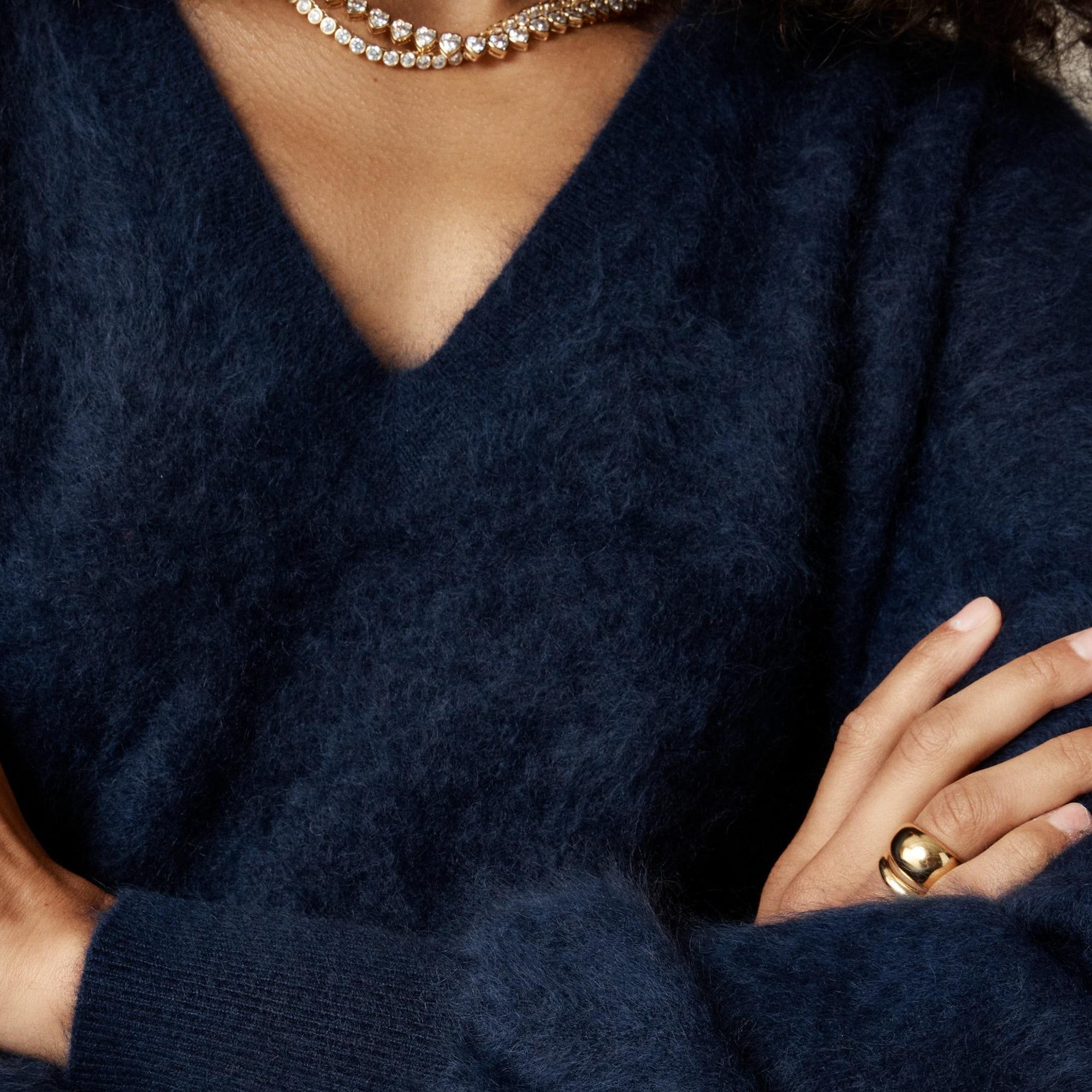 Brushed cashmere cropped V-neck sweater Product Image