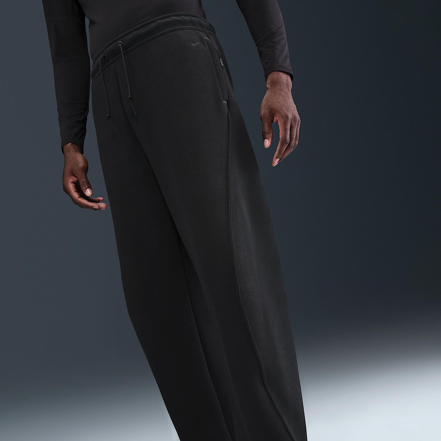 Nike Men's Tech Fleece Loose-Fit Open Hem Pants Product Image