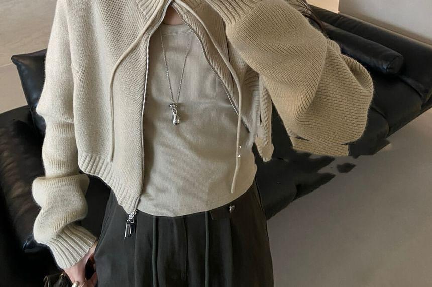 Set: Turtleneck Zip-Up Cardigan + Tank Top Product Image