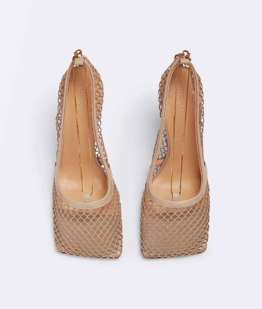Women's Stretch Pump in Beige Product Image