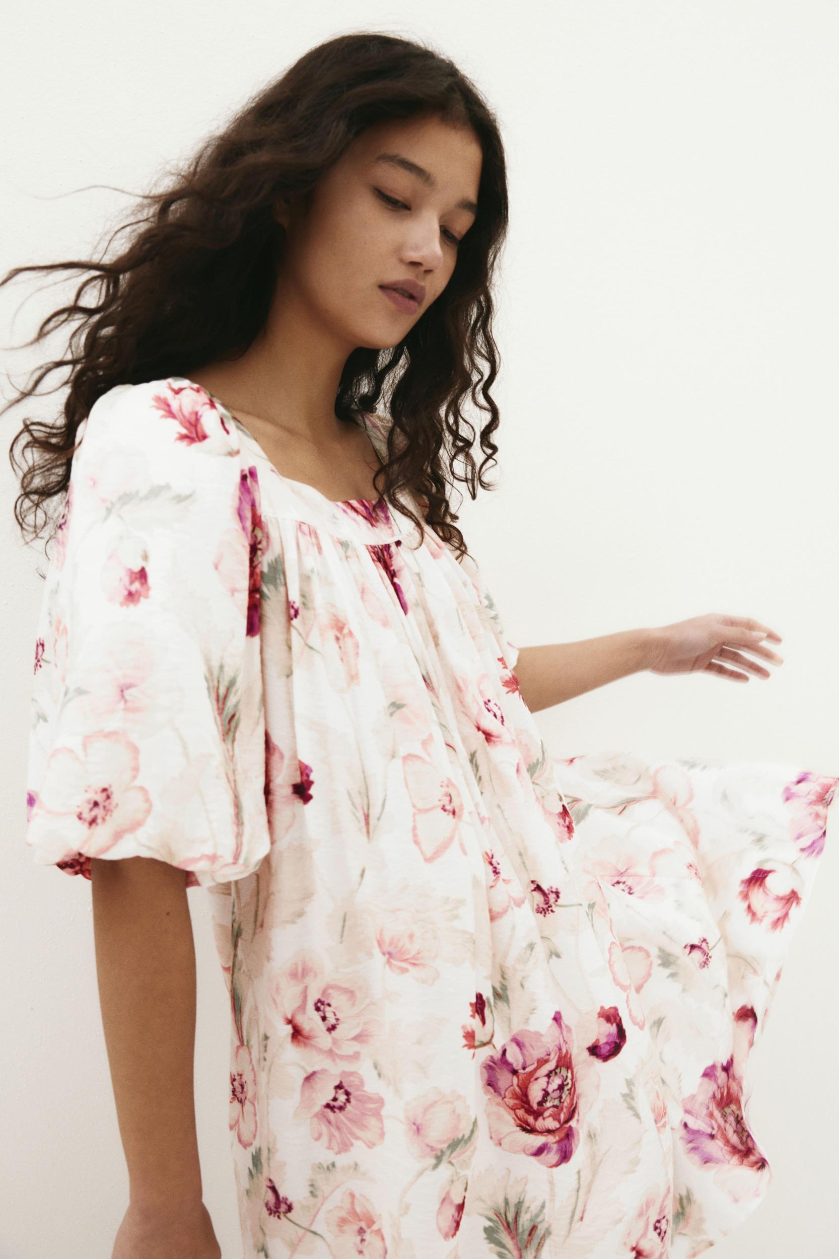 Balloon-Sleeved Tunic Dress Product Image