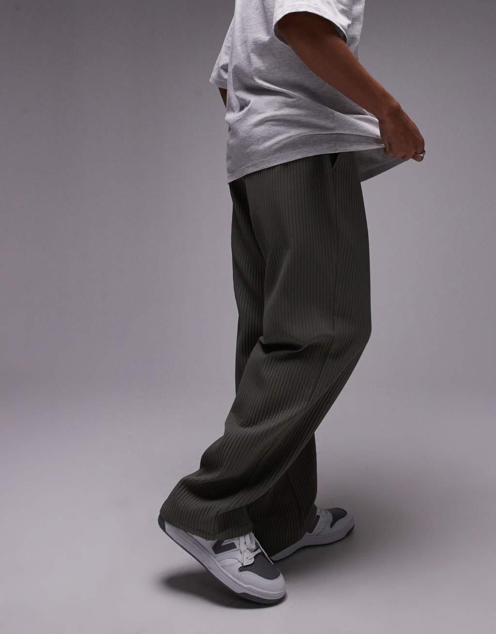 Topman wide leg plisse pants in khaki Product Image