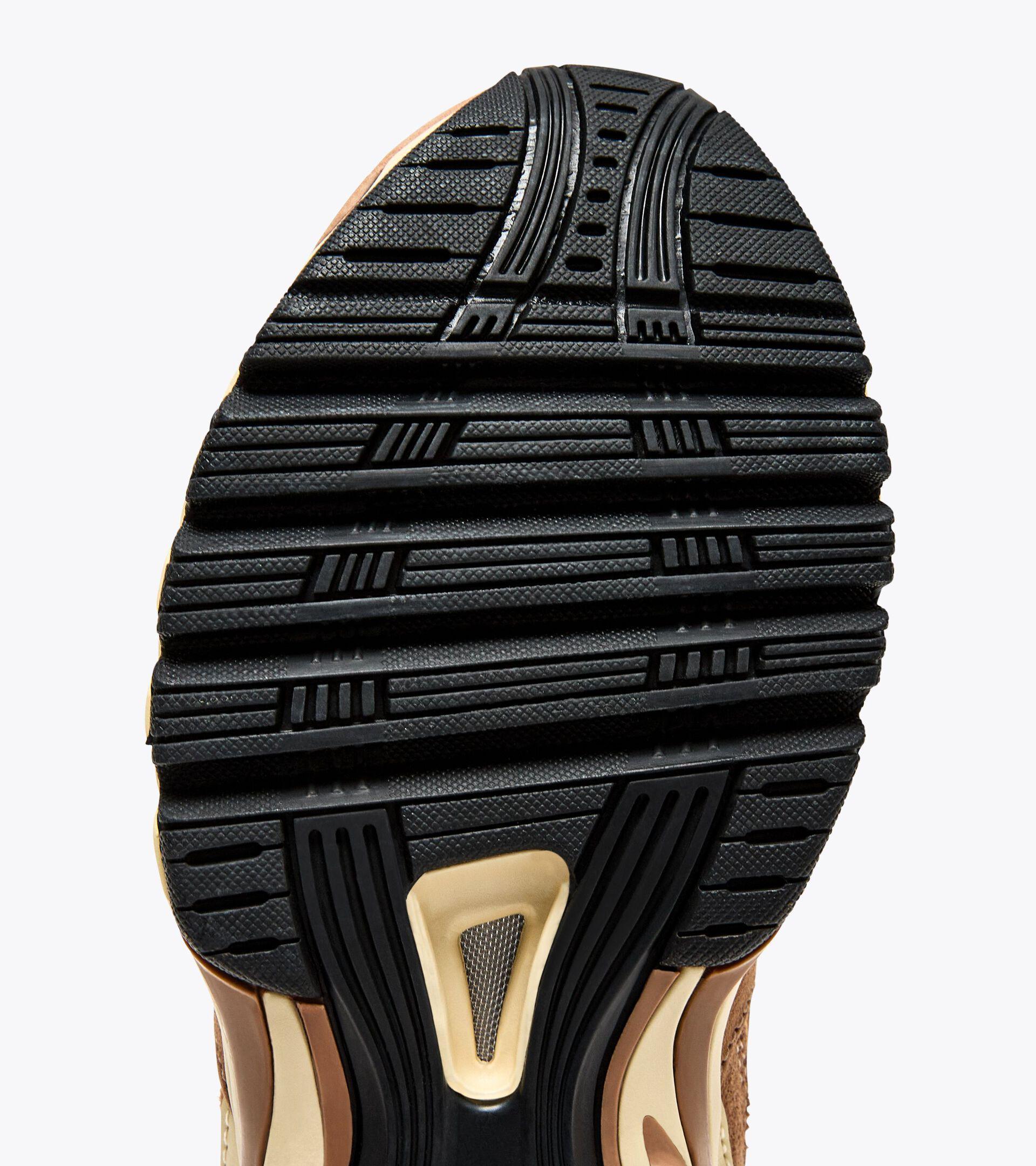 MYTHOS PROPULSION 280 SUEDE Product Image
