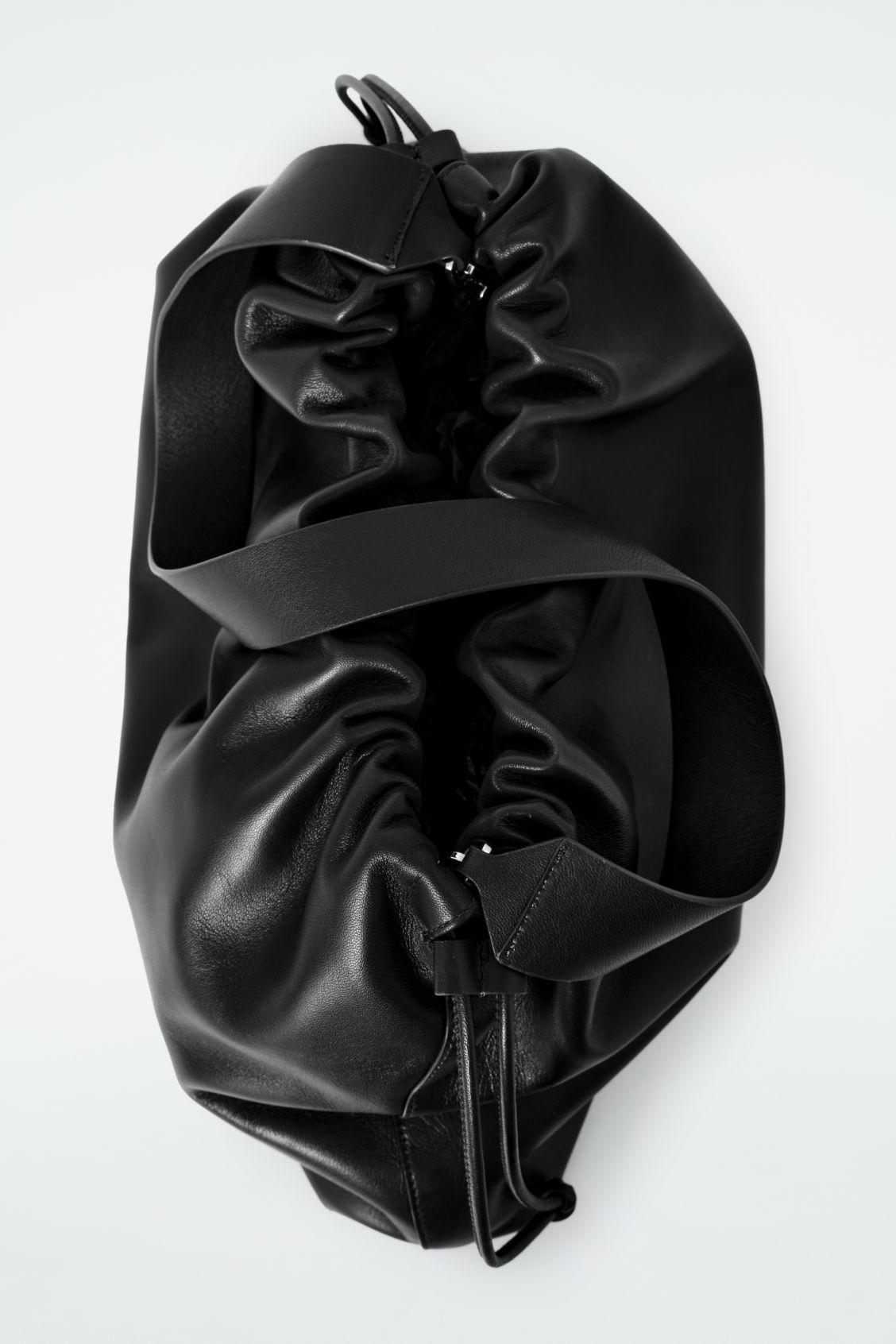 CAVATELLI CLUTCH BAG - LEATHER Product Image