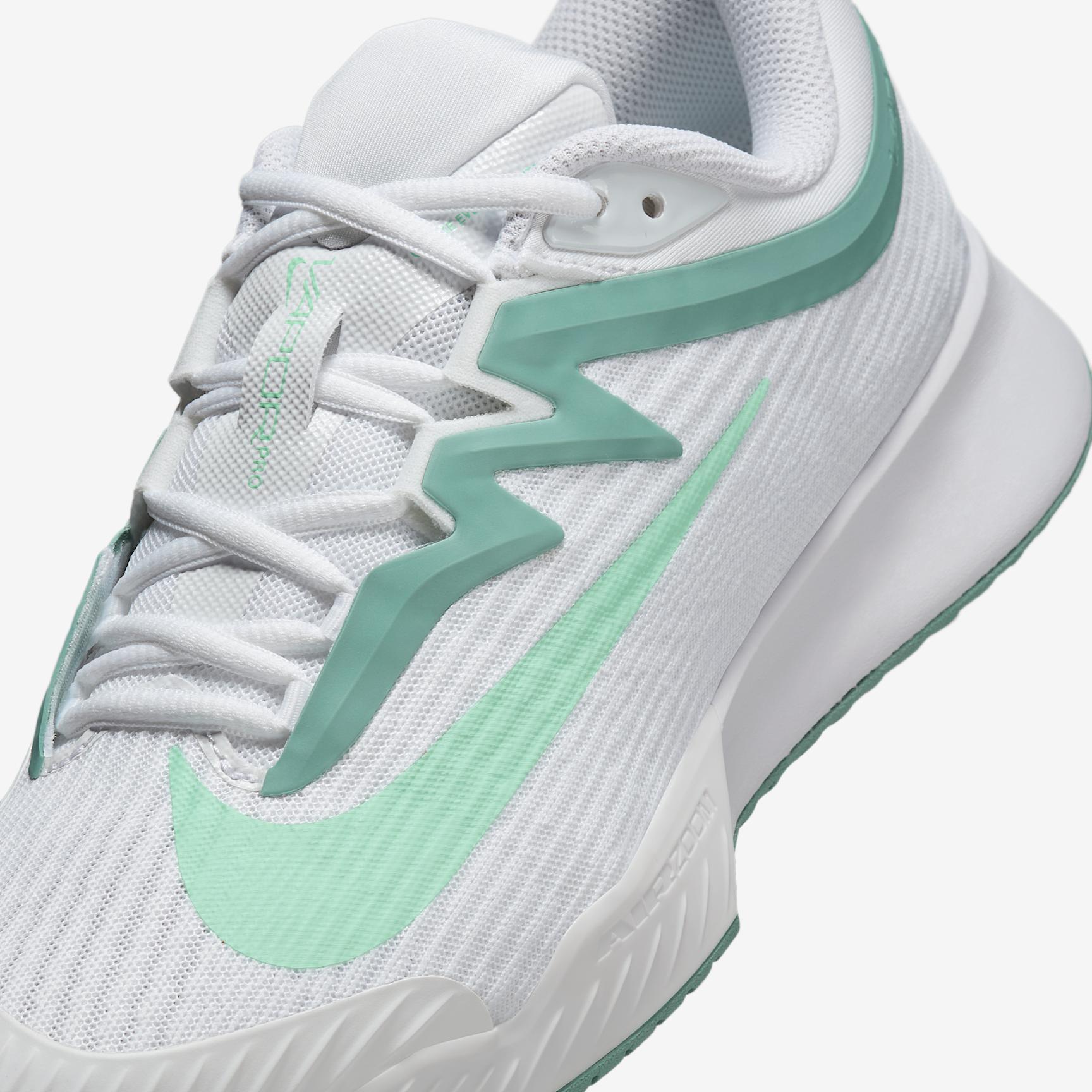Nike Vapor Pro 3 Women's Hard Court Tennis Shoes Product Image