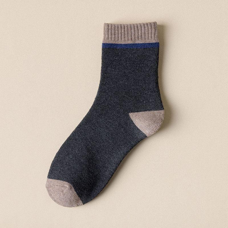 Two Tone Crew Socks Product Image