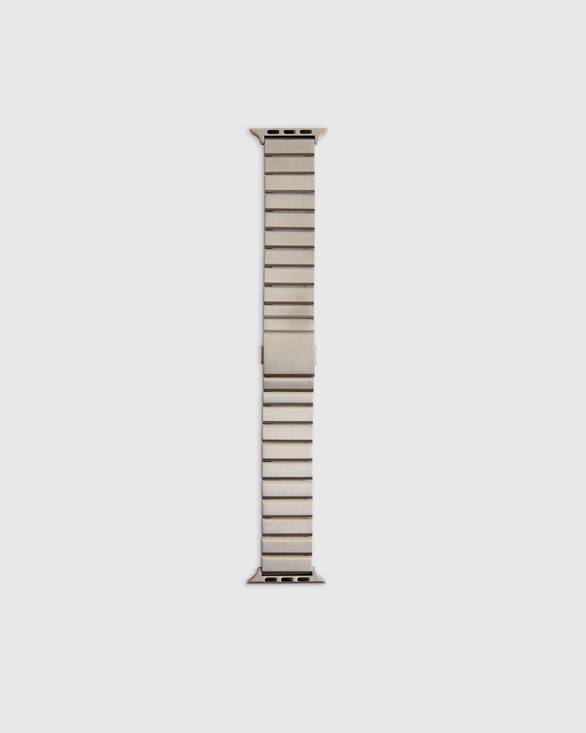 Quince | Men's Titanium Apple Watch Band Size 44mm 49mm Product Image
