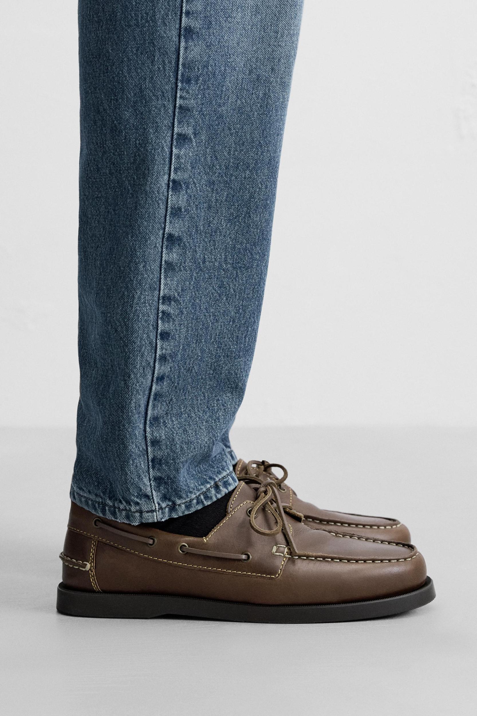 LEATHER BOAT SHOES Product Image