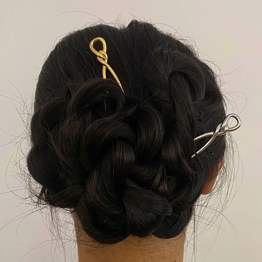Knot Headpiece Product Image