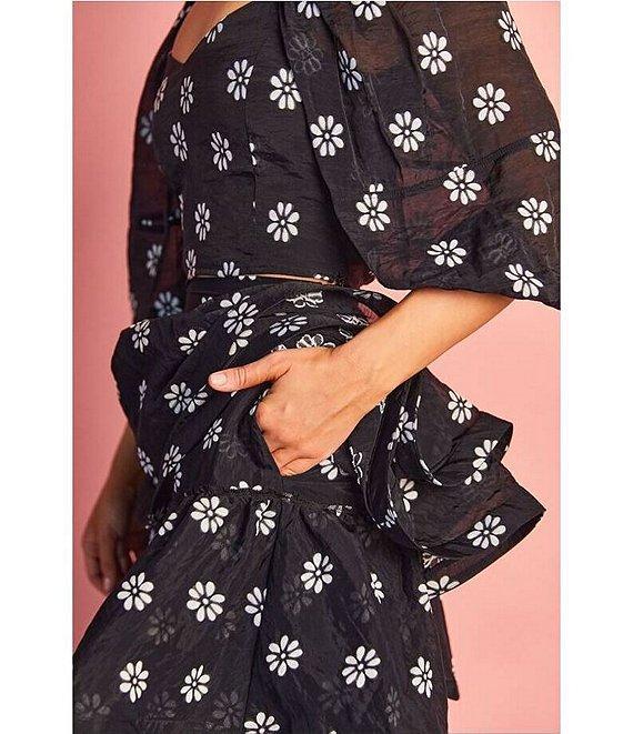 Buru Woven Brocade Floral Print Sweetheart Neck Long Balloon Sleeve Smocked Keyhole Back Cropped Coordinating Bustier Top Product Image