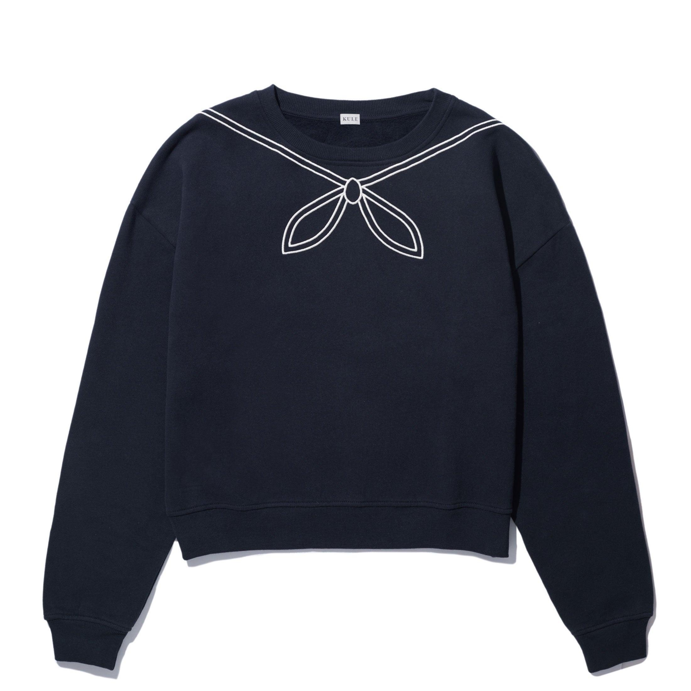 The Essential MODERN-FIT Crewneck Long Sleeve Tall Men's Tee in Black Product Image