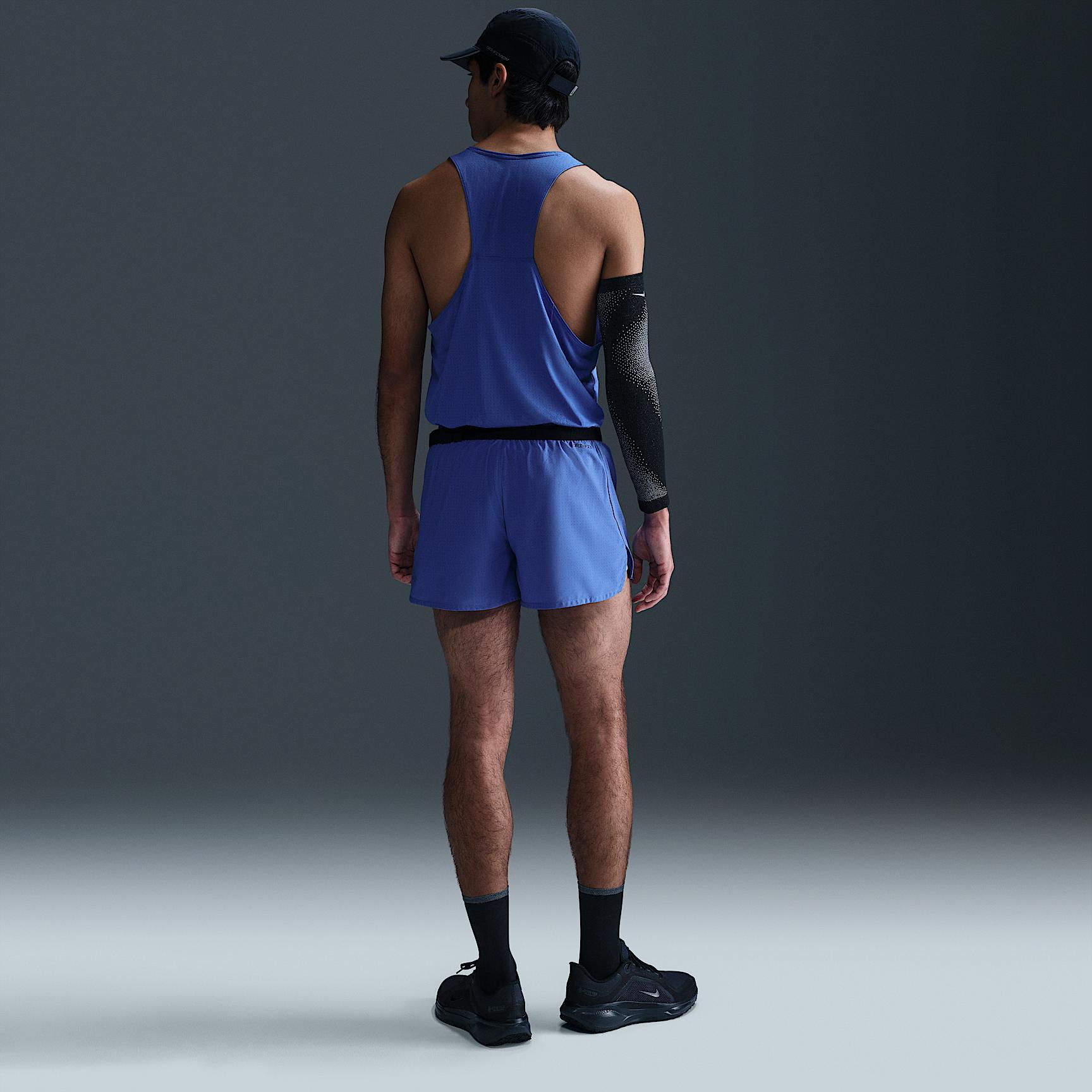 Nike Men's Fast Dri-FIT Running Singlet Product Image