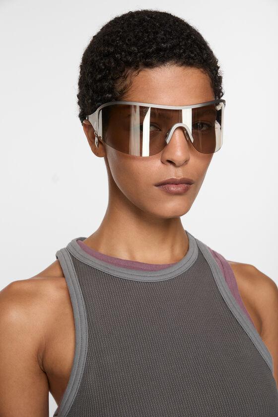 Metal frame sunglasses Product Image