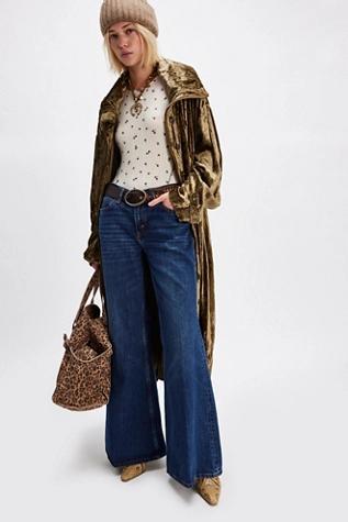 RE/DONE Baggy Flare Jeans Product Image