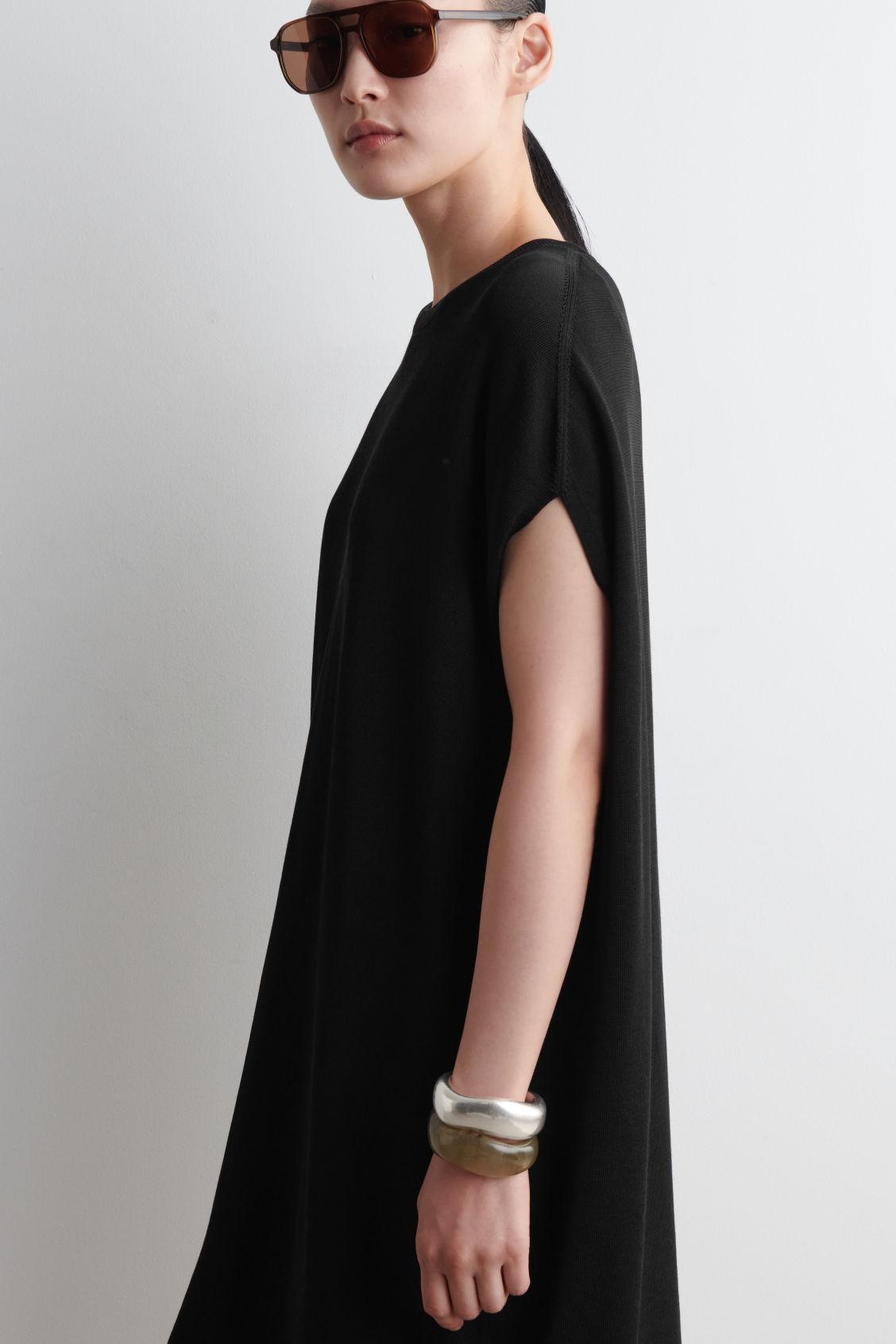 CIRCLE-CUT KNITTED MINI DRESS Product Image