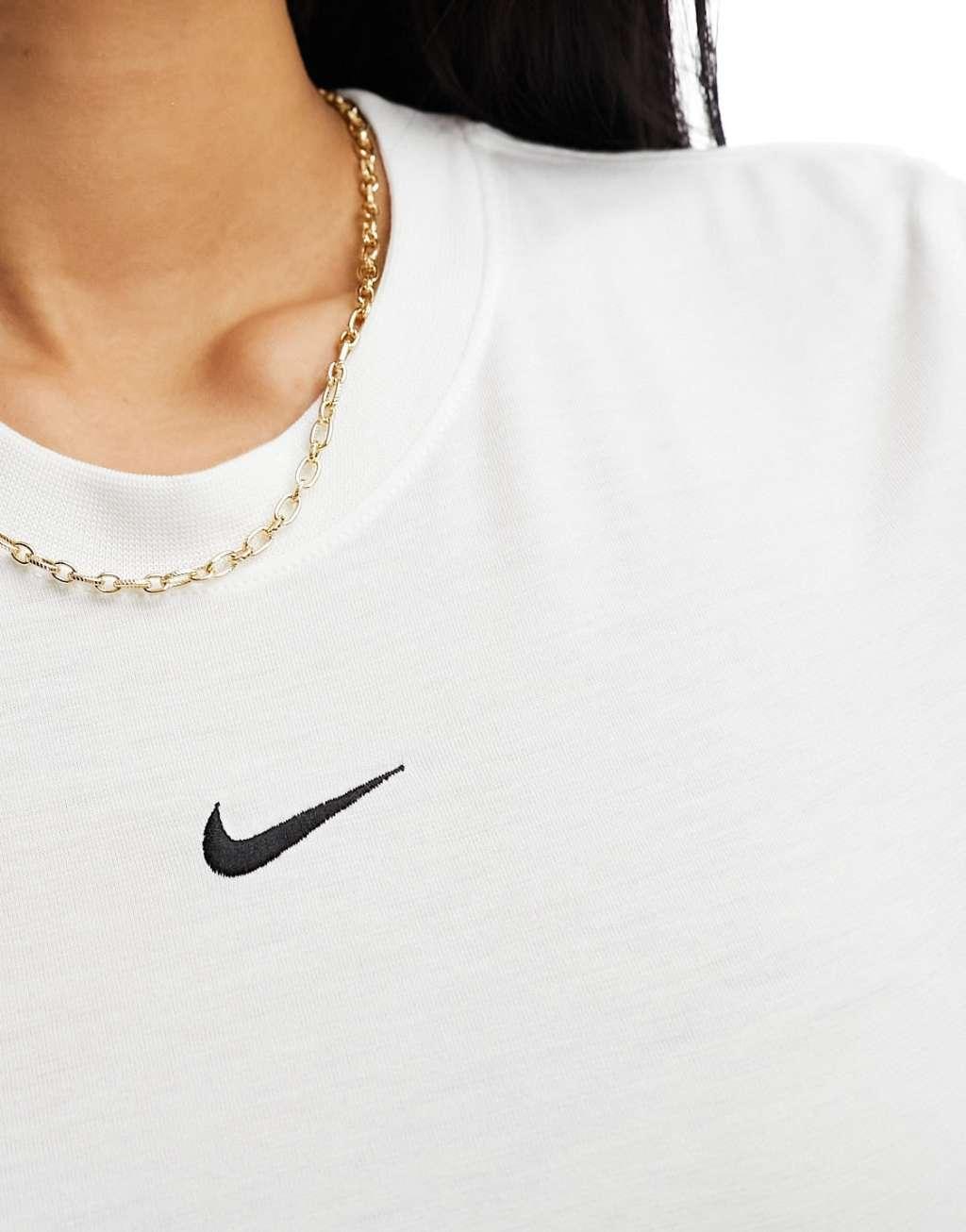 Nike Womens Sportswear Essential Slim-Fit Crop T-Shirt Product Image