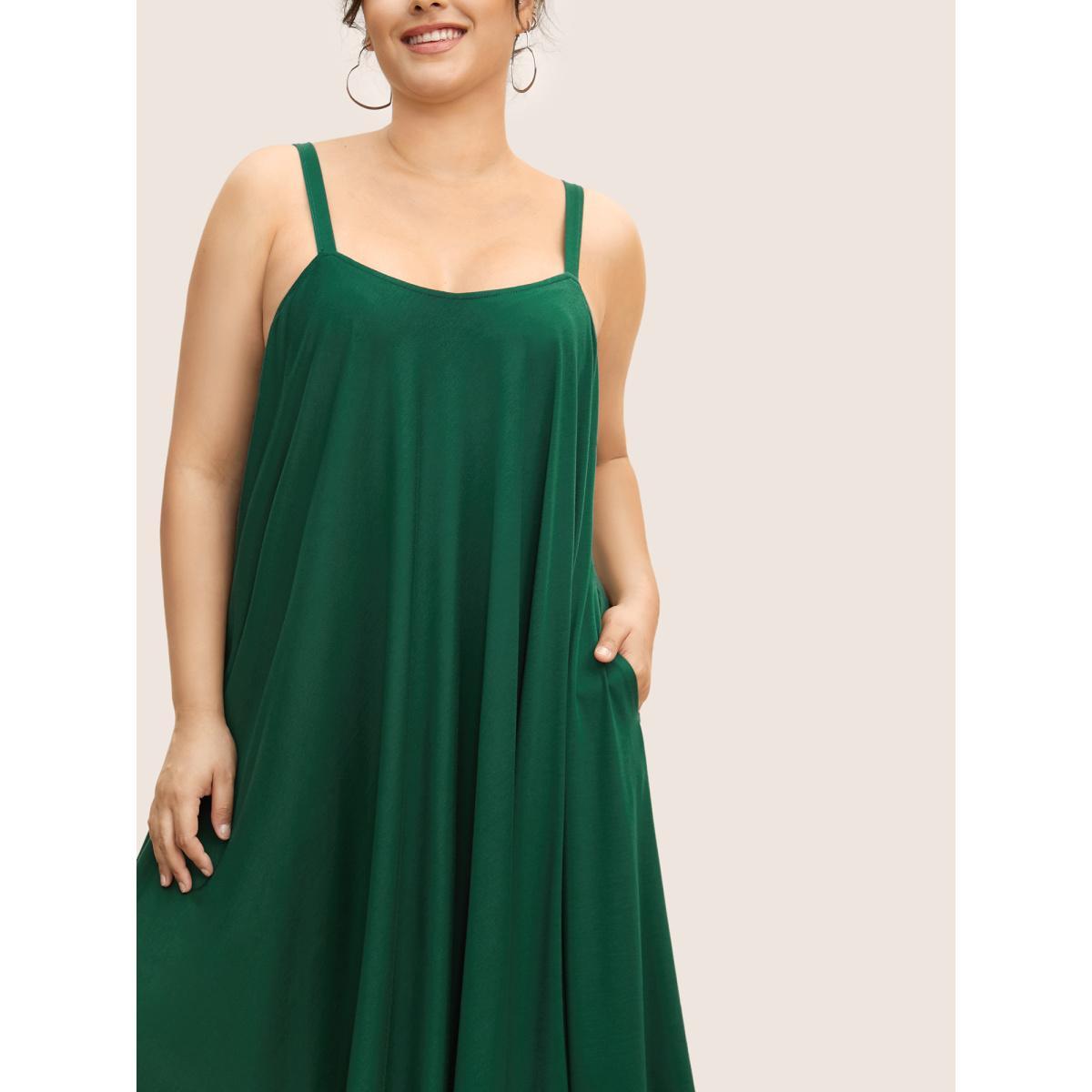 Plus Size Solid Asymmetrical Hem Pocket Cami Dress DarkGreen Women Casual Asymmetrical Square Neck Sleeveless Curvy BloomChic 28/5X Product Image