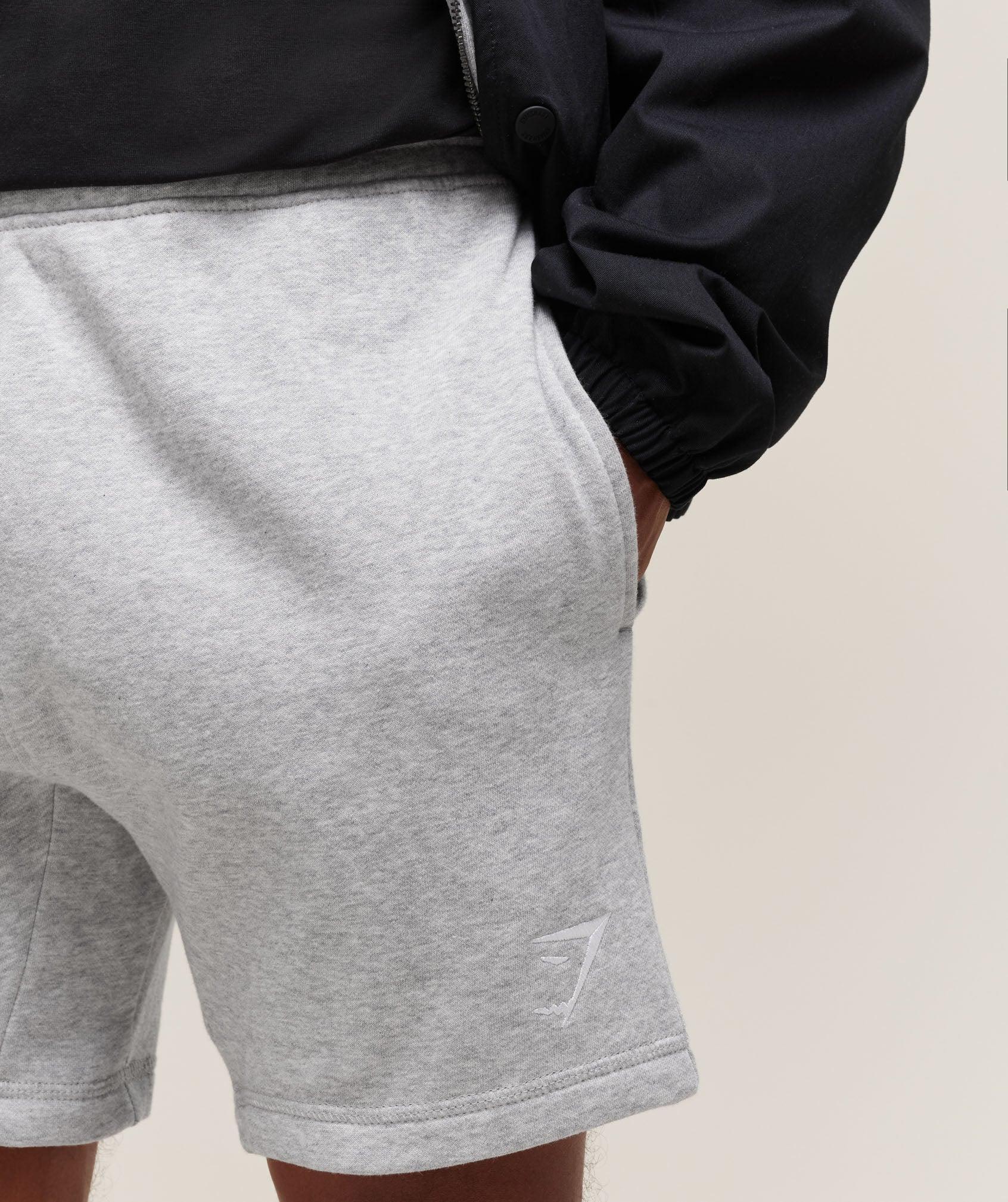 Crest 7" Shorts Product Image