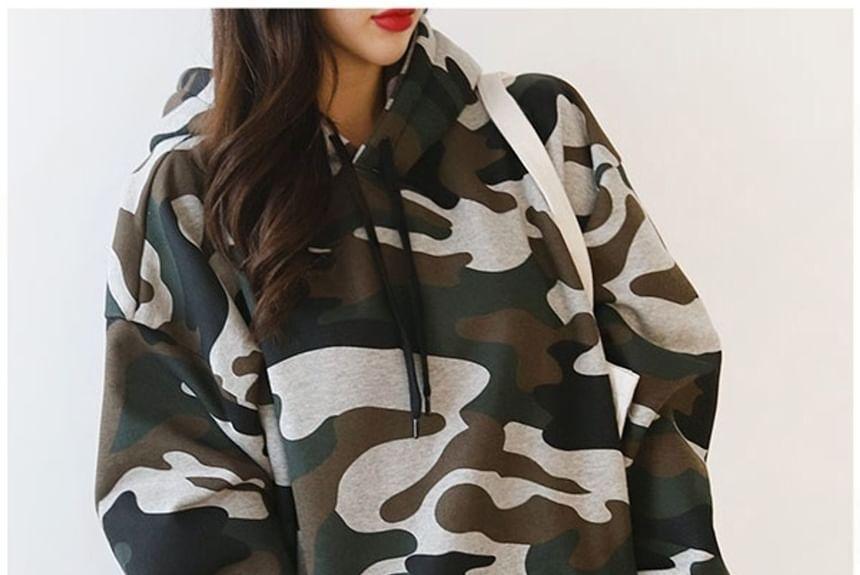 Camouflage Loose-Fit Hoodie Product Image