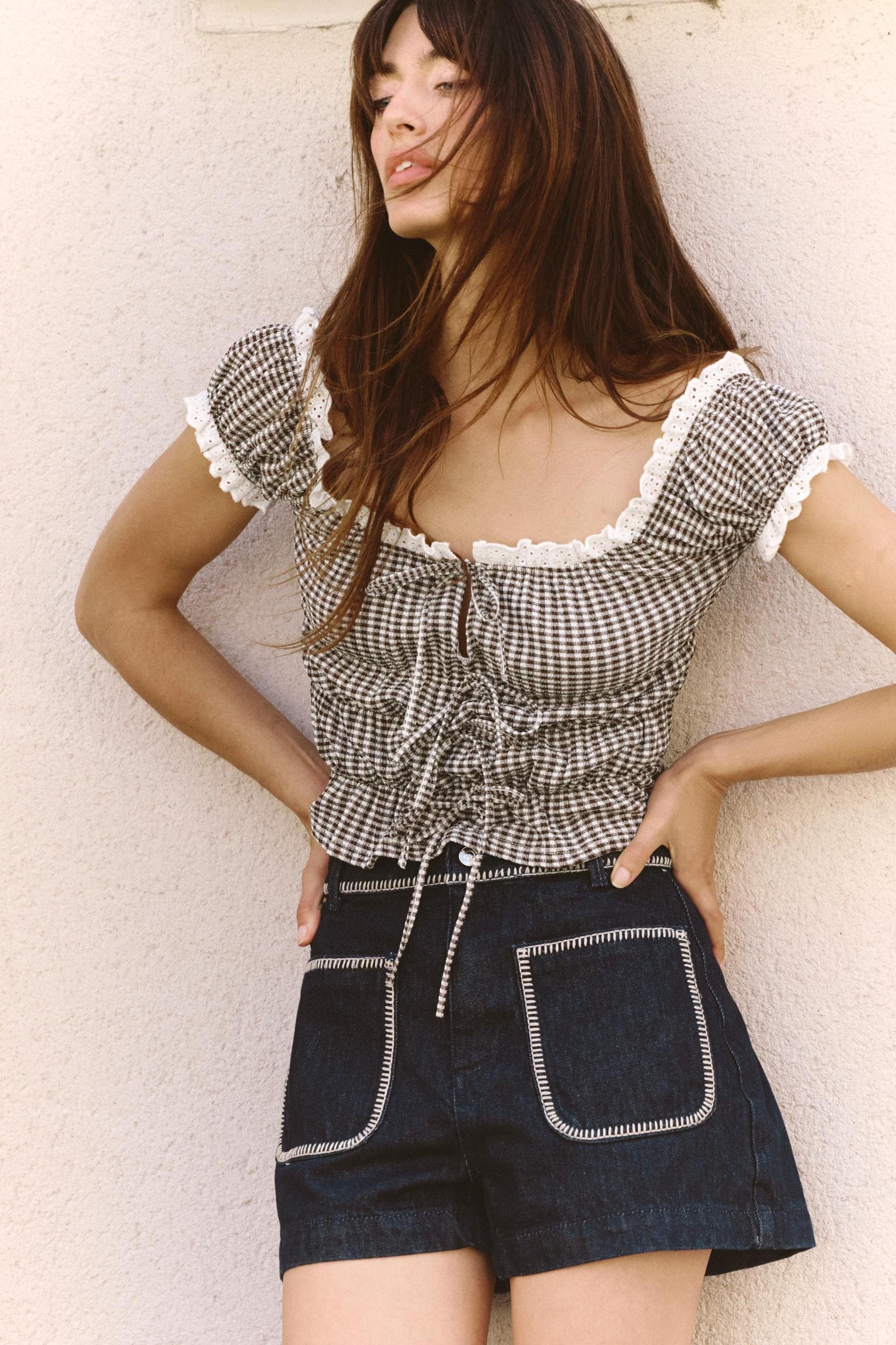 GINGHAM LACE TOP Product Image
