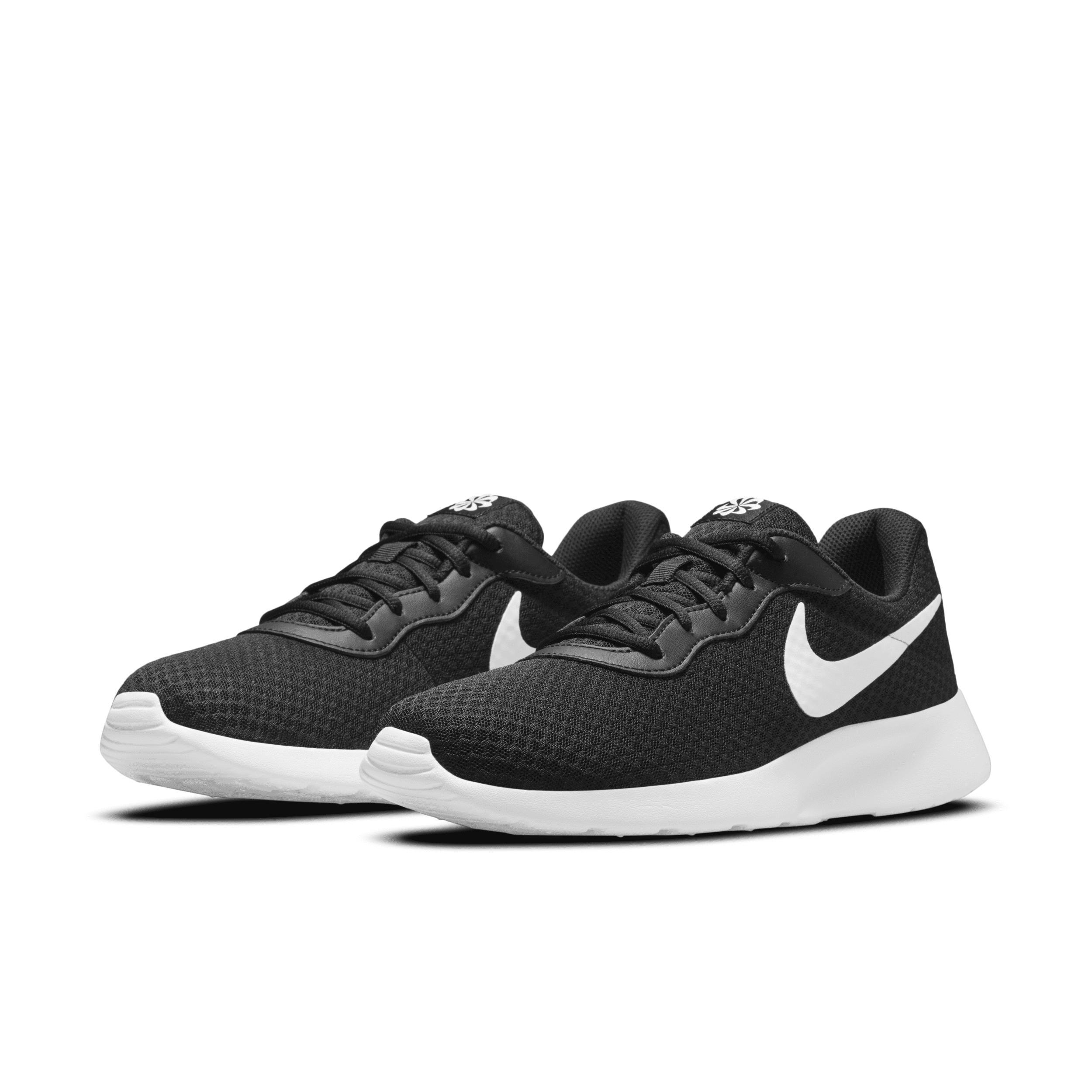 Nike Tanjun Men's Shoes Product Image