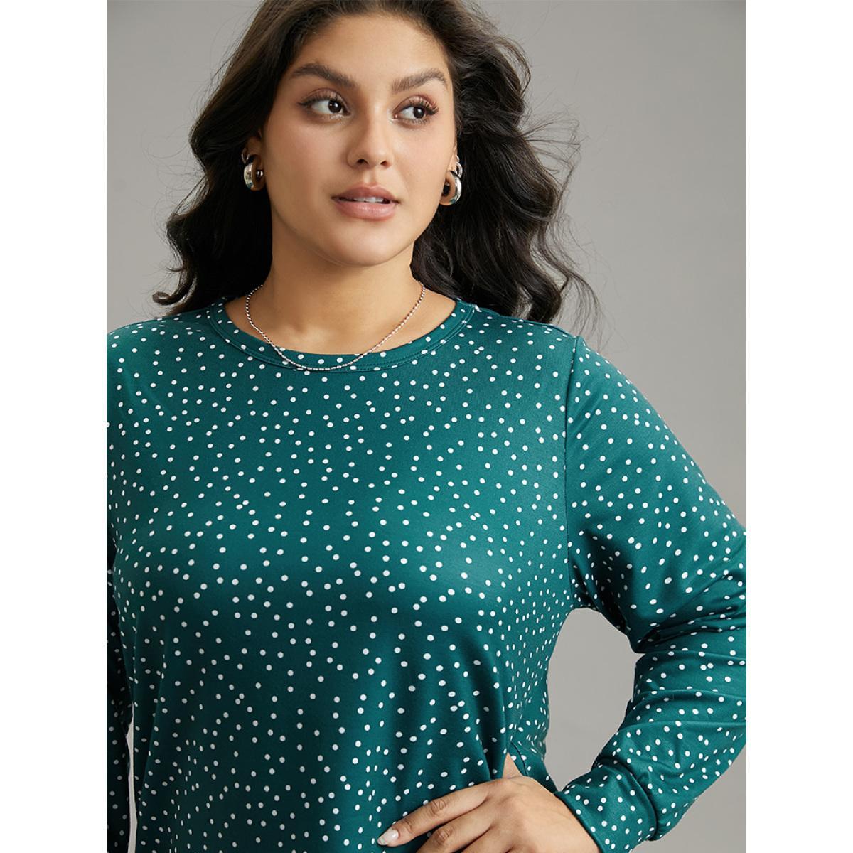 Plus Size Polka Dot Contrast Basic T-shirt Arctic Women Casual Printed Polka Dot Round Neck Dailywear T-shirts BloomChic 22-24/3X Product Image