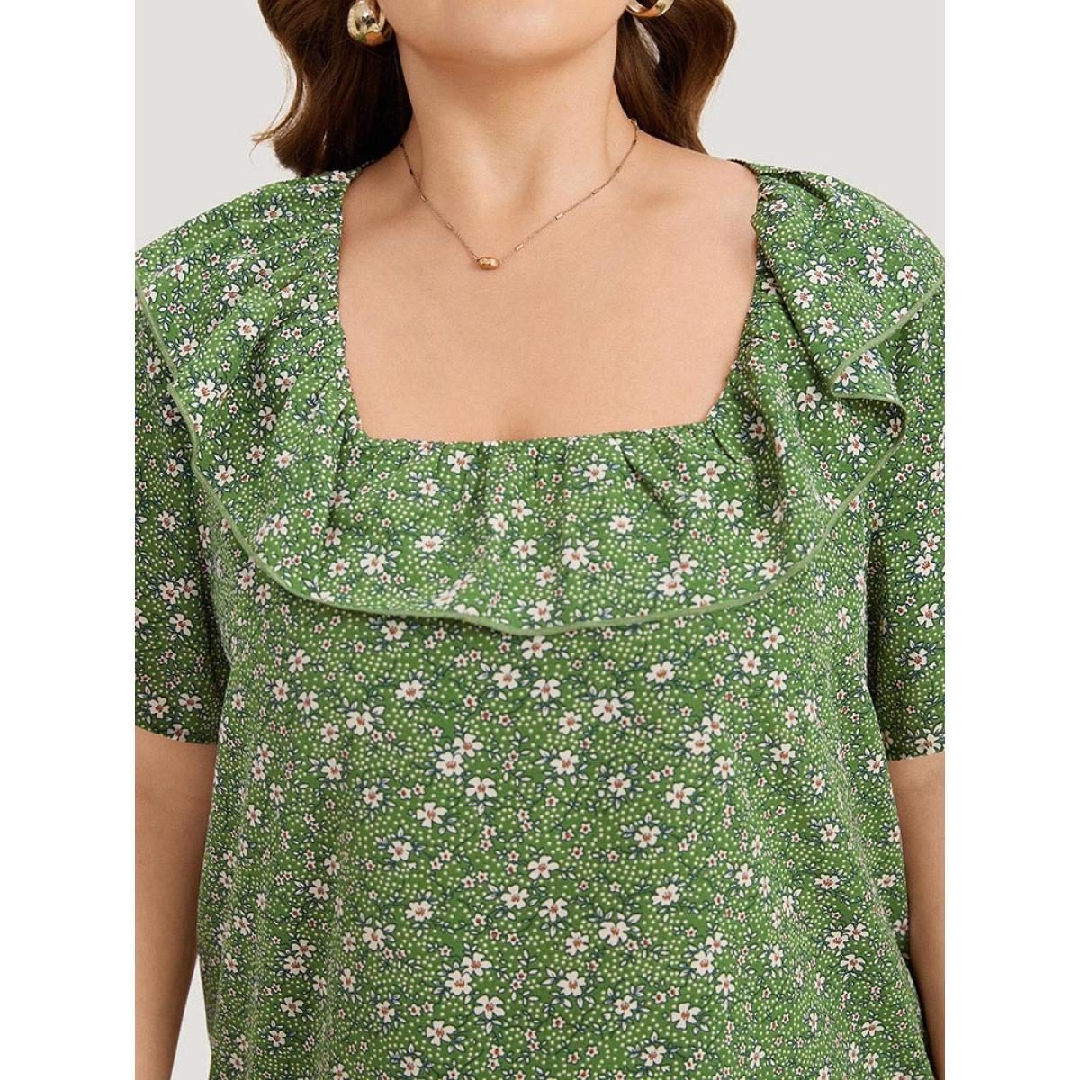 Plus Size Green Ditsy Floral Square Neck Flutter Trim Blouse Women Elegant Short sleeve Square Neck Dailywear Blouses BloomChic 12/L Product Image