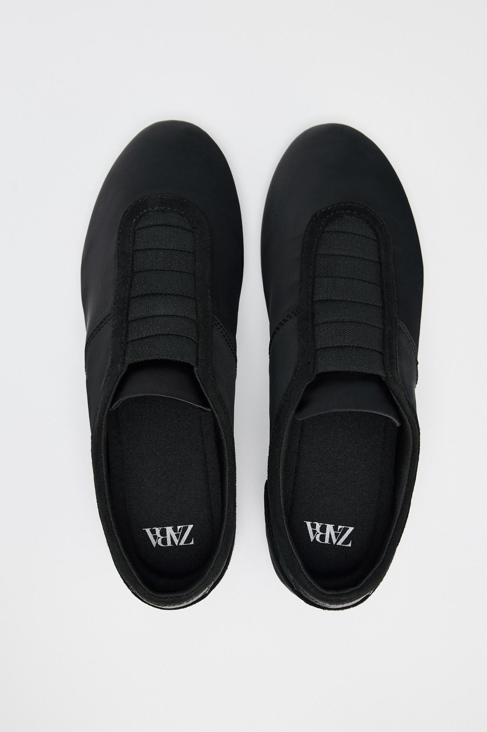 ELASTIC STRAP BALLET FLATS Product Image