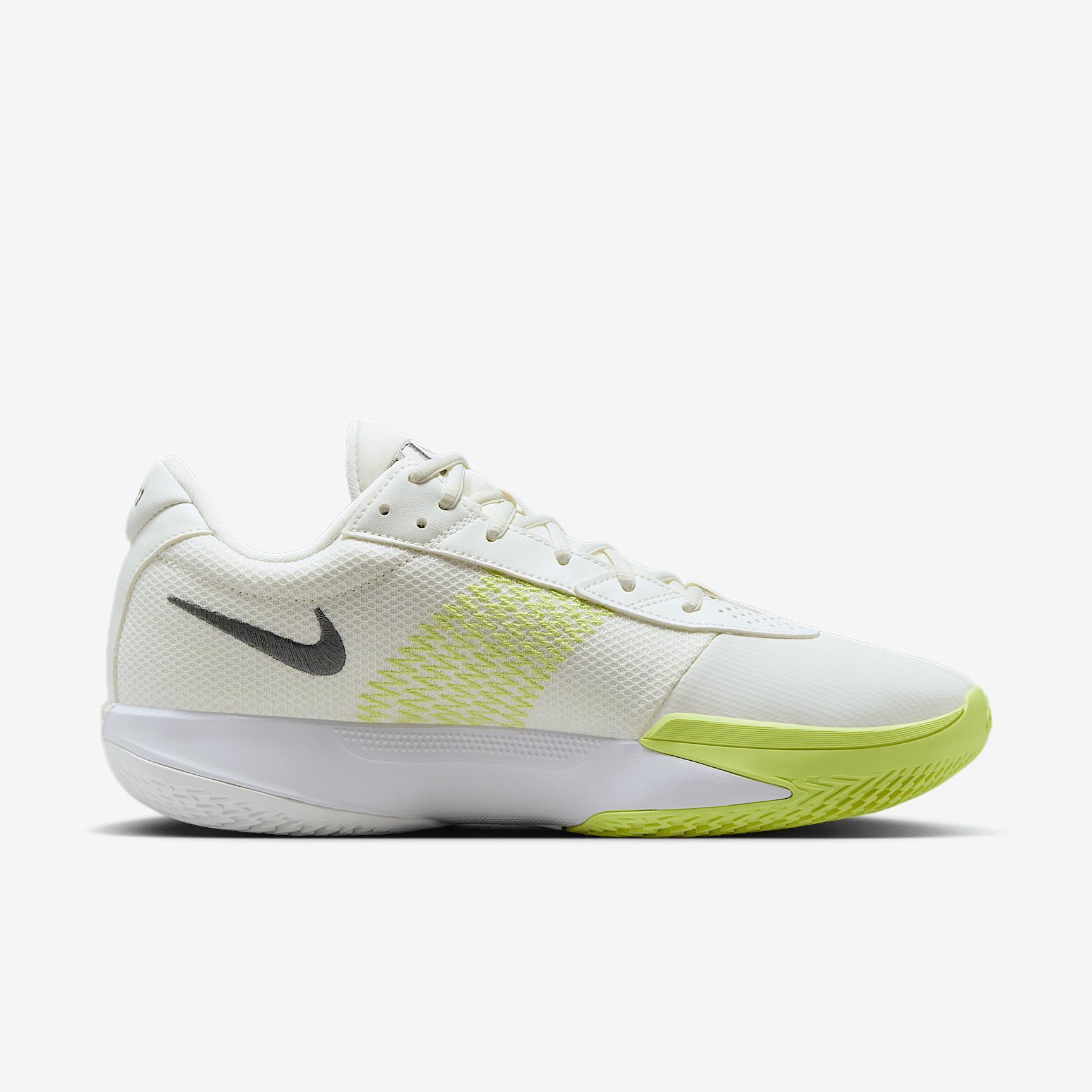 Nike Men's G.T. Cut Academy Basketball Shoes Product Image
