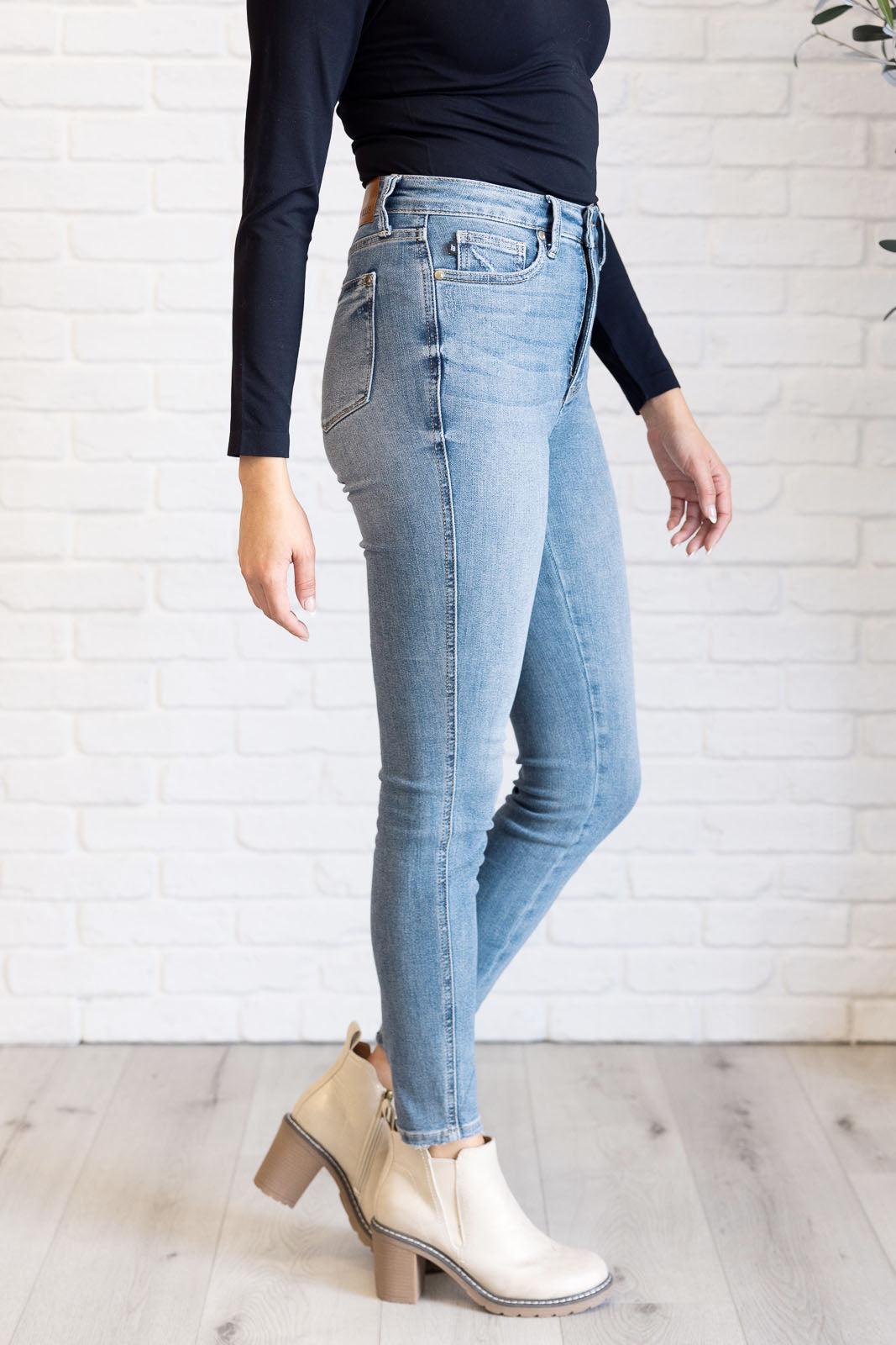 88767  Justine Hi-Rise Tummy Control Contrast Wash Skinny Judy Blue Jeans - ONLINE EXCLUSIVE! Product Image