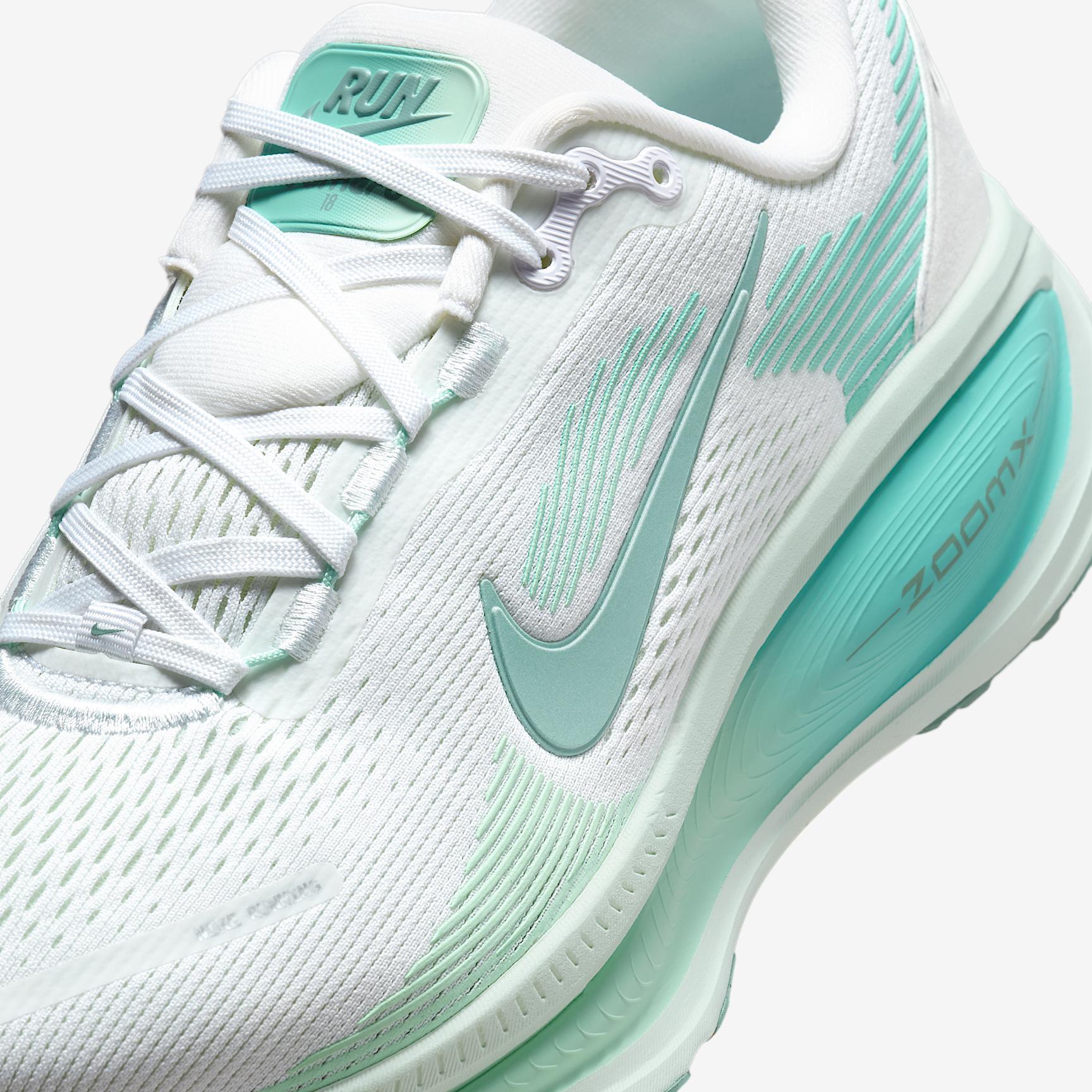 Nike Vomero 18 Women's Road Running Shoes (Extra Wide) Product Image