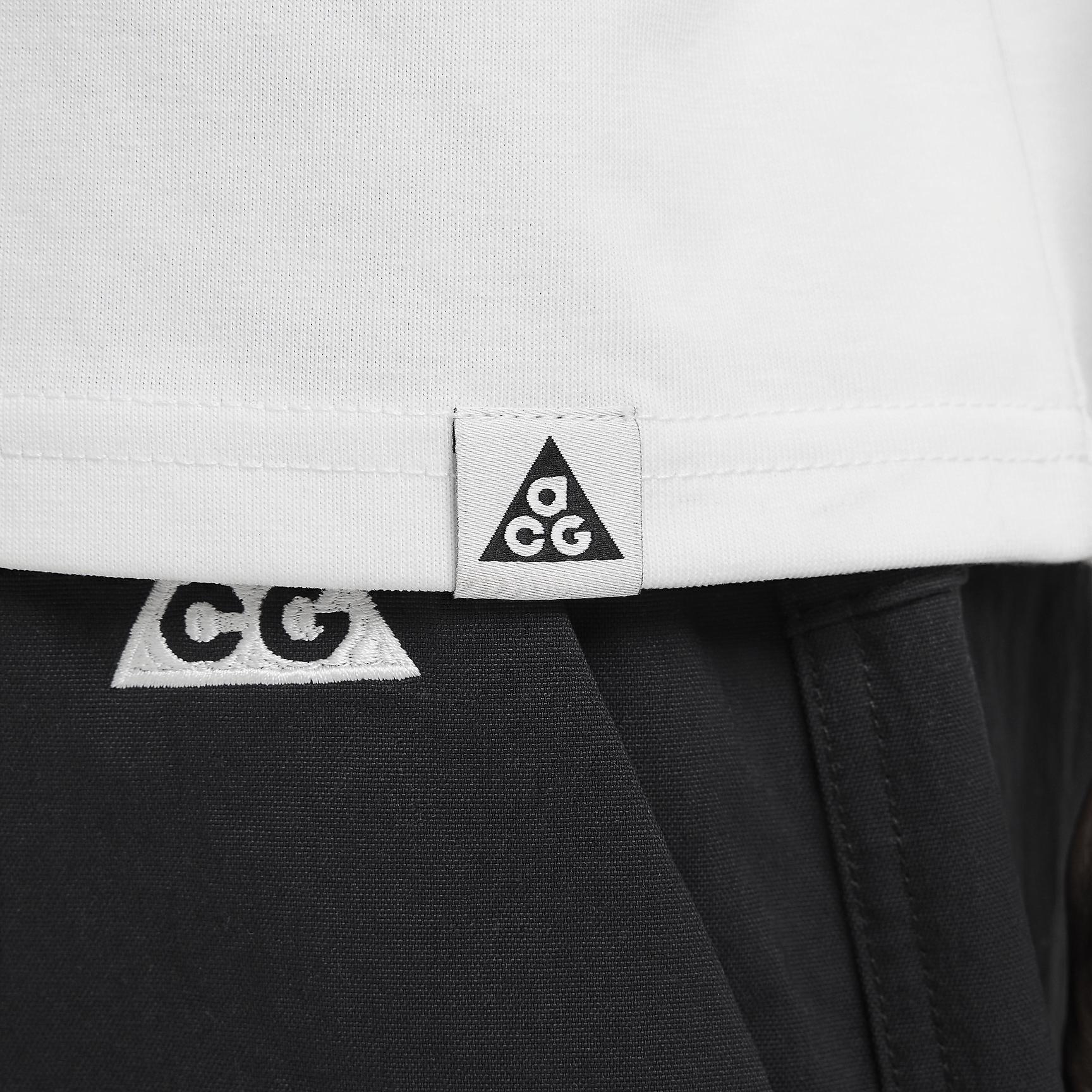 Nike ACG Men's Long-Sleeved T-Shirt Product Image