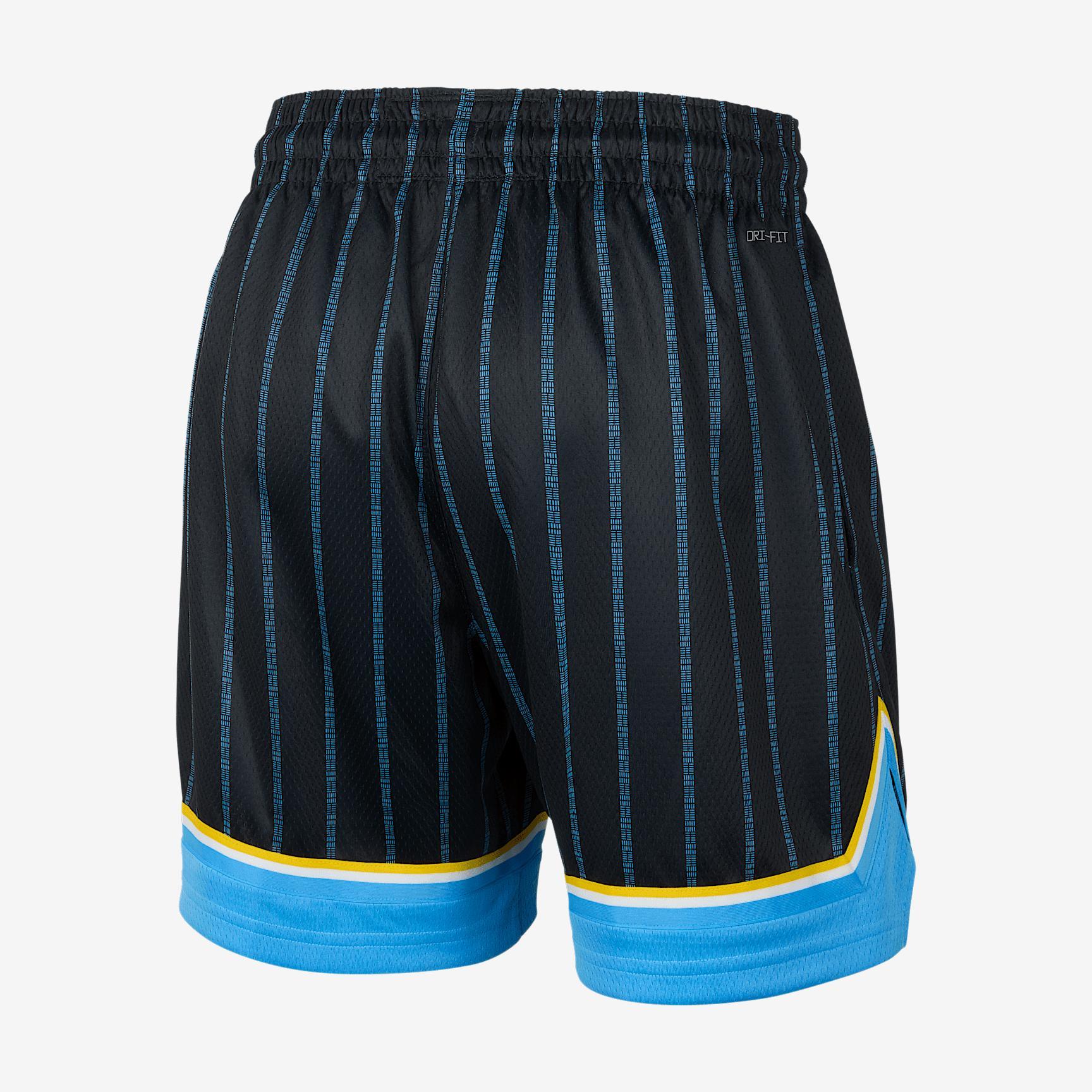Chicago Sky 2025 Explorer Edition Nike Women's Dri-FIT WNBA Victory Shorts Product Image
