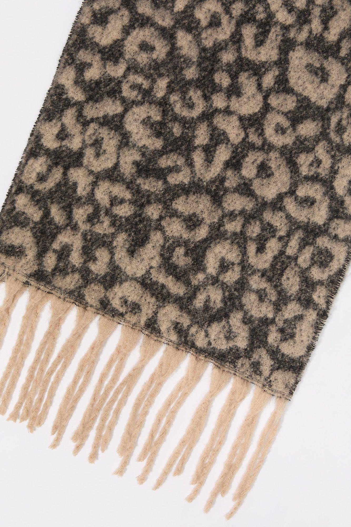 Status Print Scarf Female Product Image
