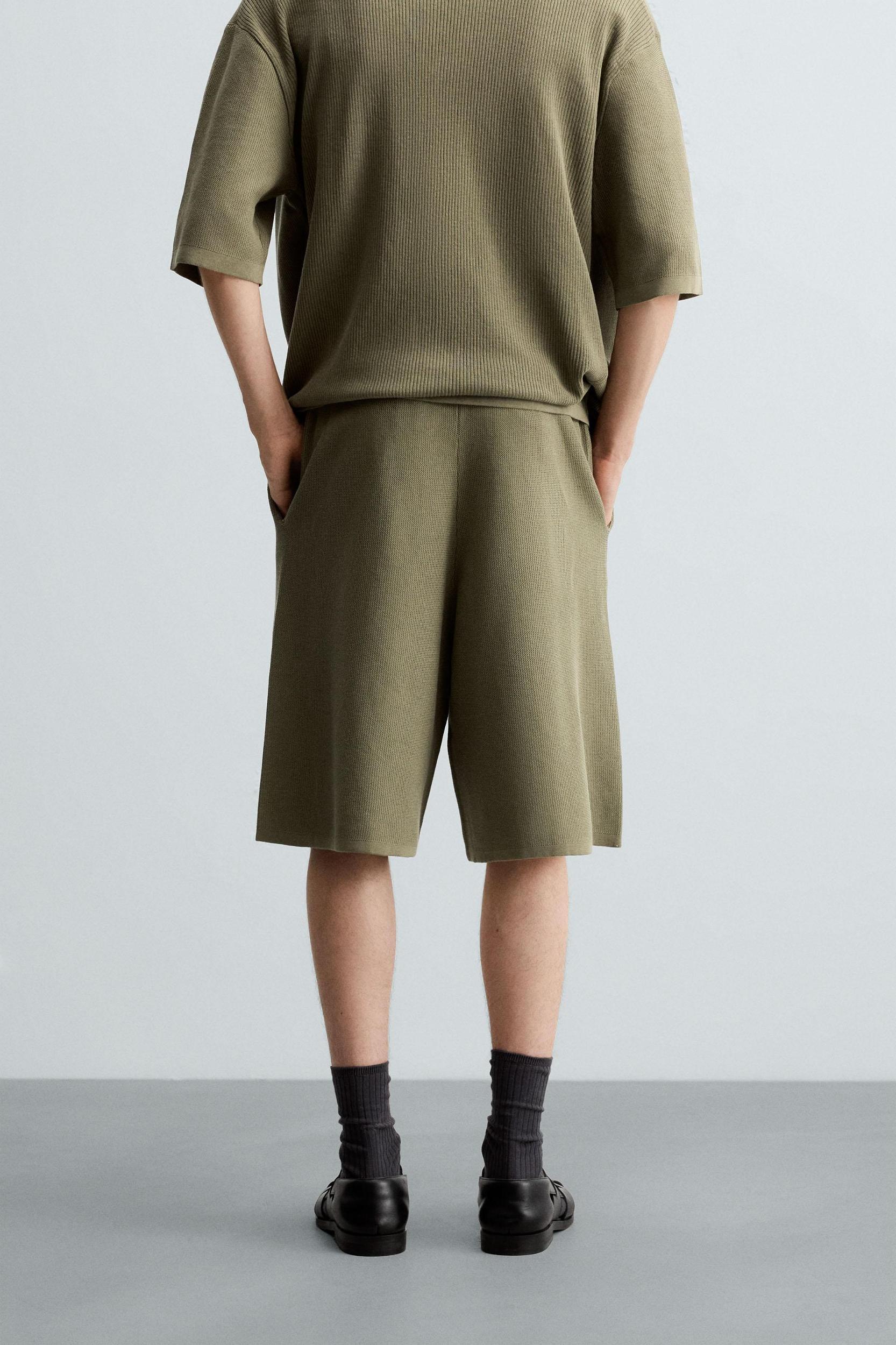 TEXTURED KNIT SHORTS Product Image