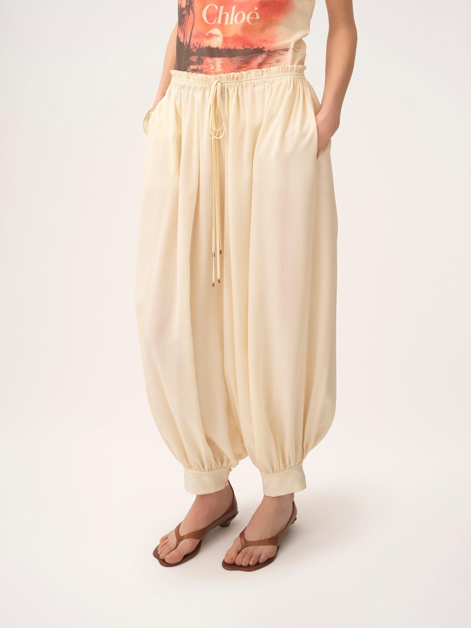 Cropped fluid pants in crêpe de chine Product Image