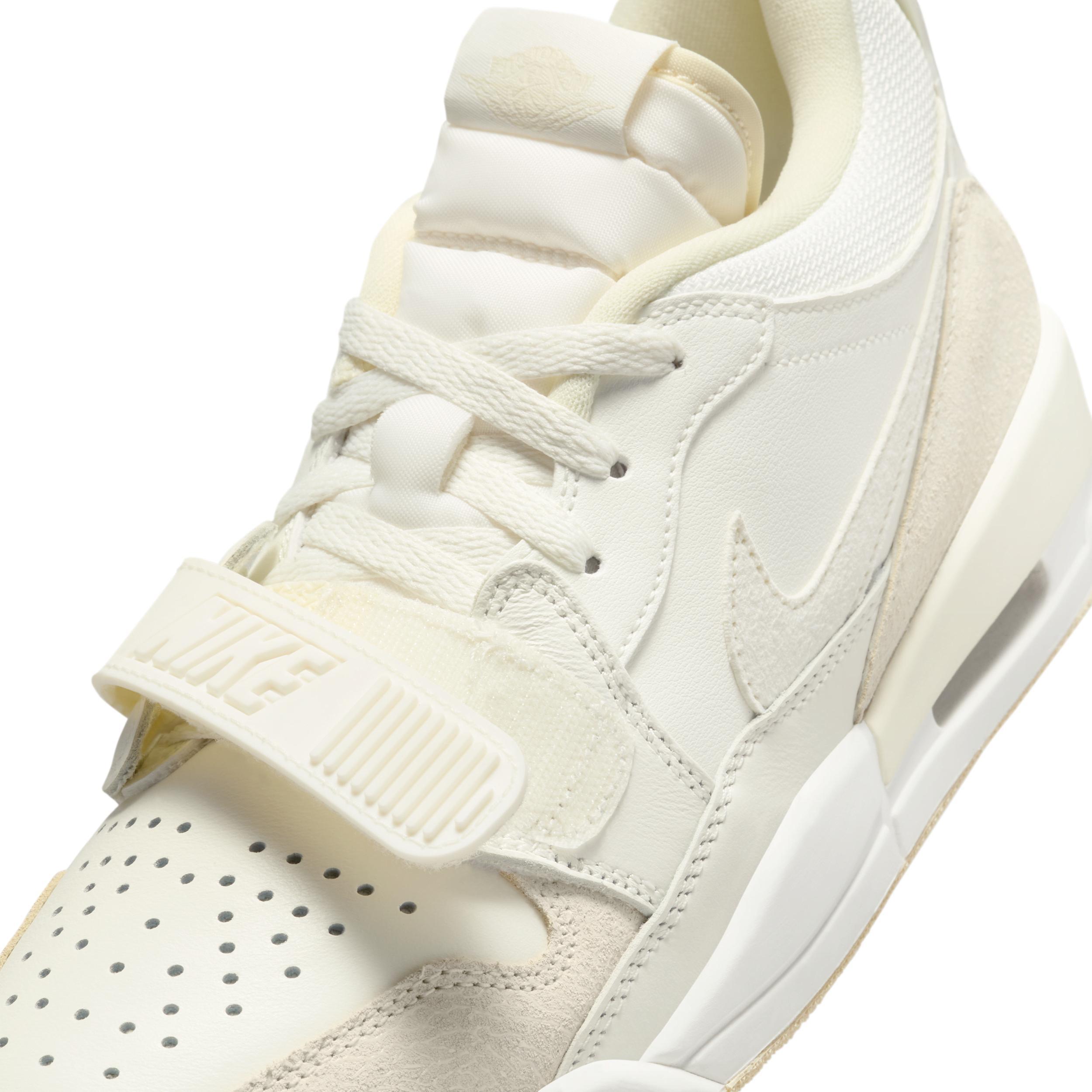 Air Jordan Legacy 312 Low Women's Shoes Product Image