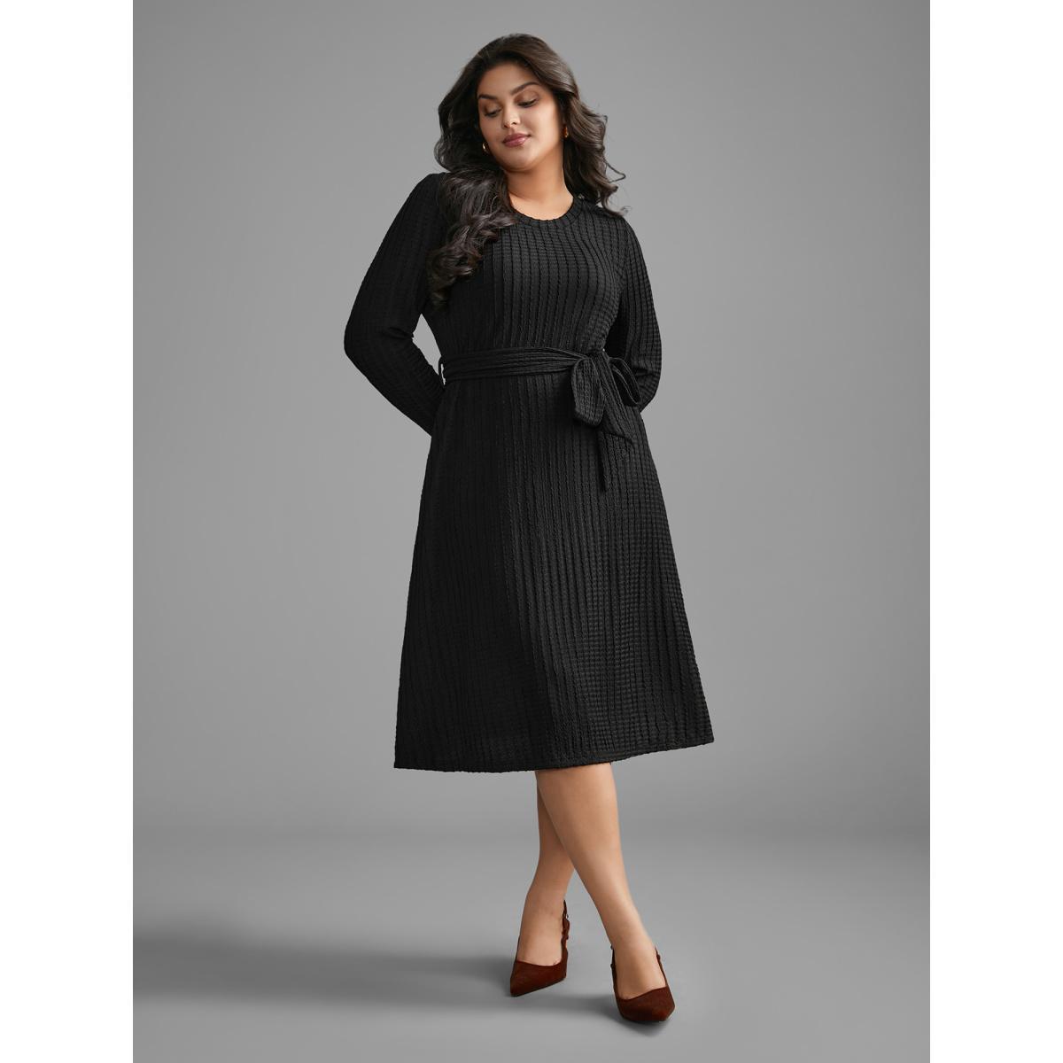 Plus Size Plain Textured Belted Knit Dress Black Women Casual Texture Knit Dresses Bloomchic 26/4X Product Image