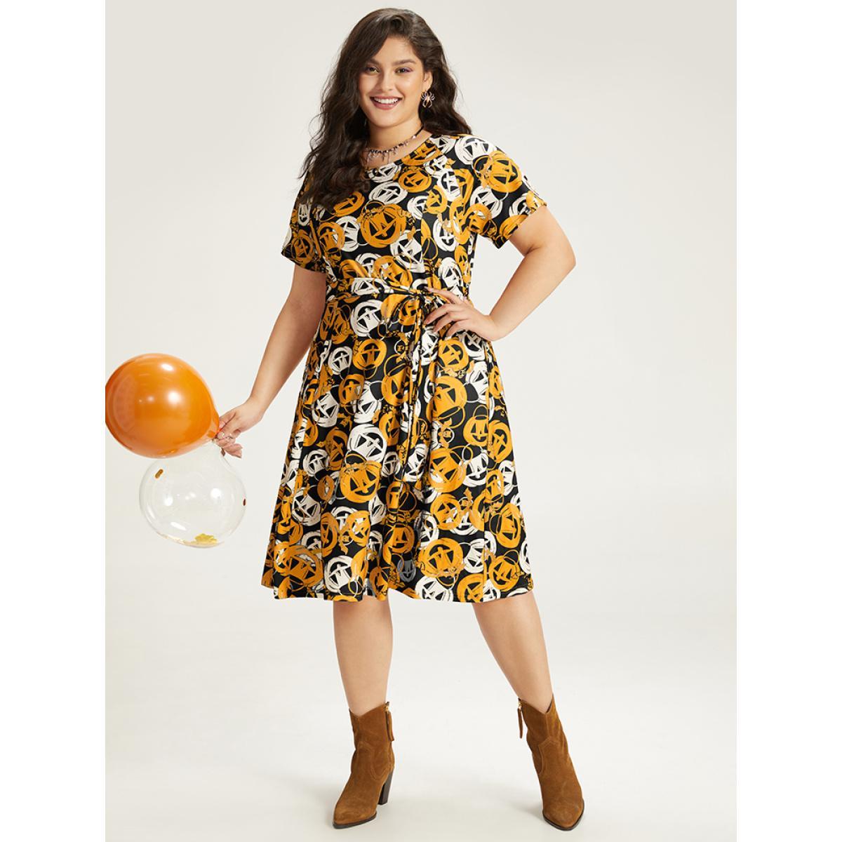 Plus Size Halloween Print Crew Neck Pocket Belted Dress Black Women Elegant Belted Round Neck Short sleeve Curvy Midi Dress BloomChic 22-24/3X Product Image