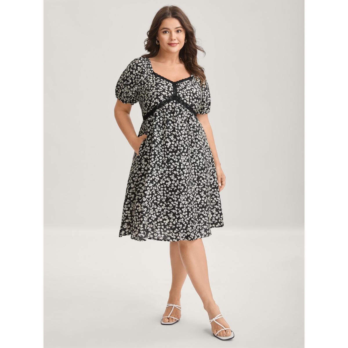 Plus Size Ditsy Floral Print Lace Detail Midi Dress Black Women V-neck Short sleeve Curvy BloomChic 18-20/2X Product Image
