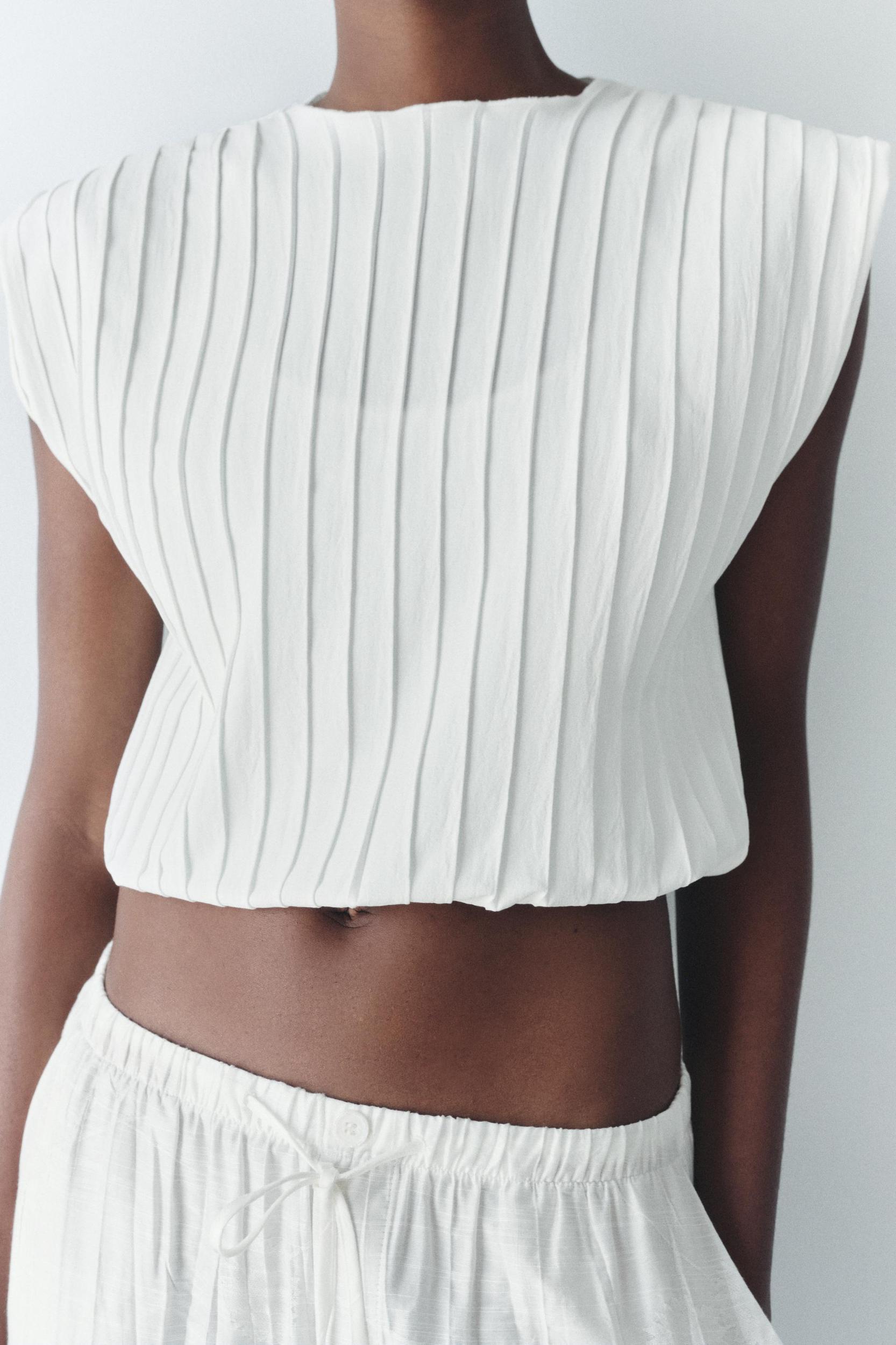 PLEATED BALLOON TOP Product Image
