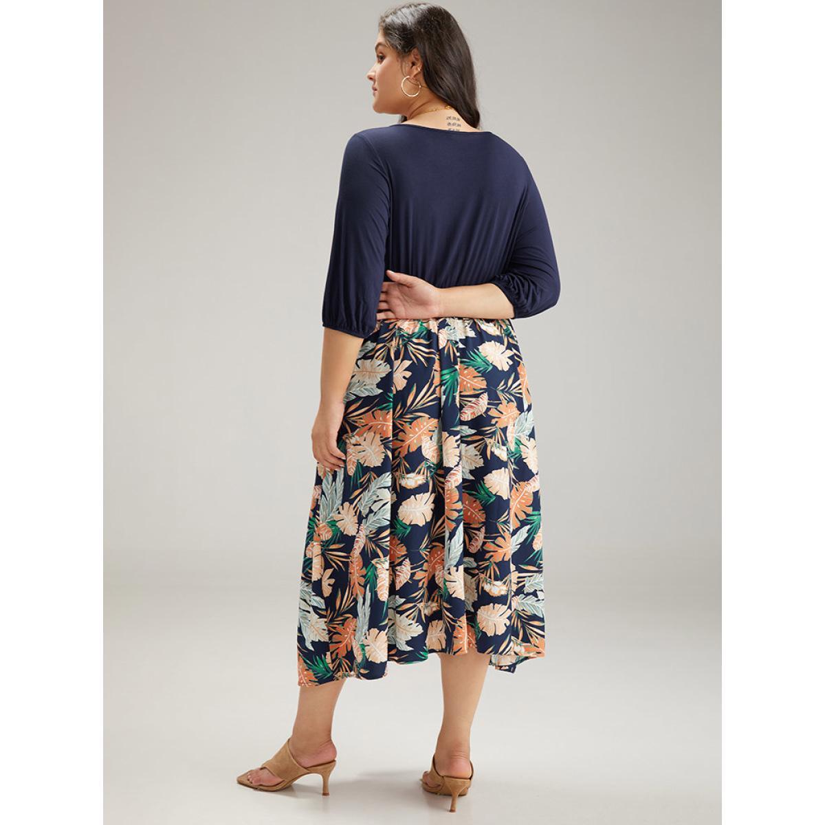 Plus Size Plants Print Patchwork Twist Front Pocket Dress DarkBlue Women Vacation Elastic cuffs V-neck Half Sleeve Curvy Midi Dress BloomChic 10/M Product Image