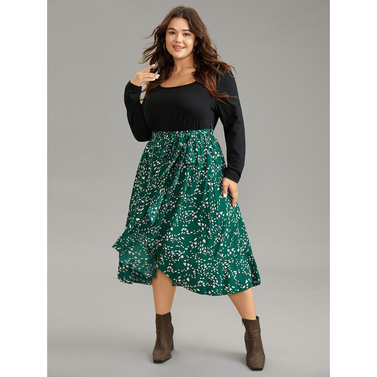 Plus Size Heart Patchwork Square Neck Belted Arc Hem Dress Emerald Women Elegant Belted Square Neck Long Sleeve Curvy Midi Dress BloomChic 12/L Product Image